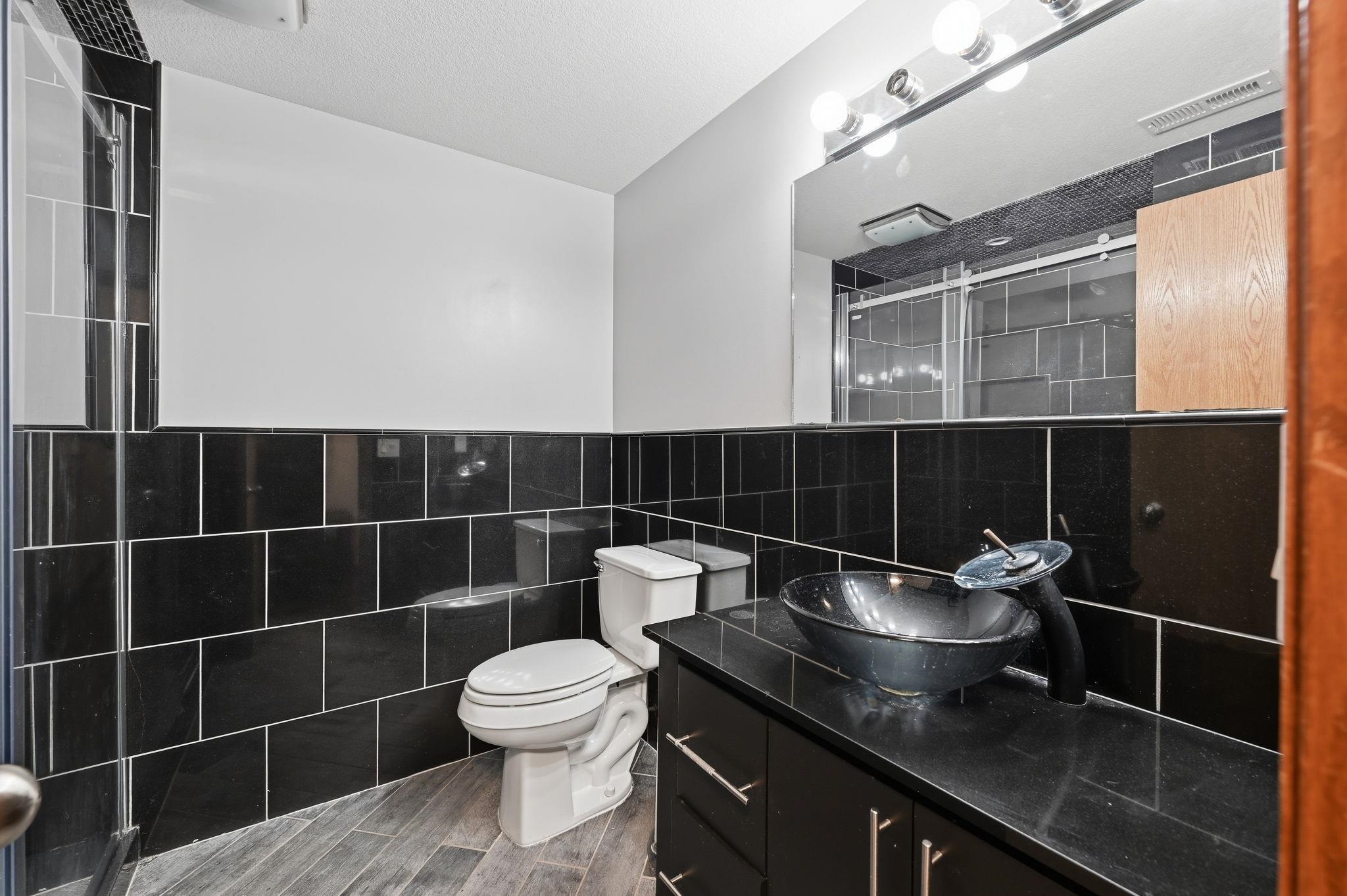 1409 S Shiloh Property Photo 26