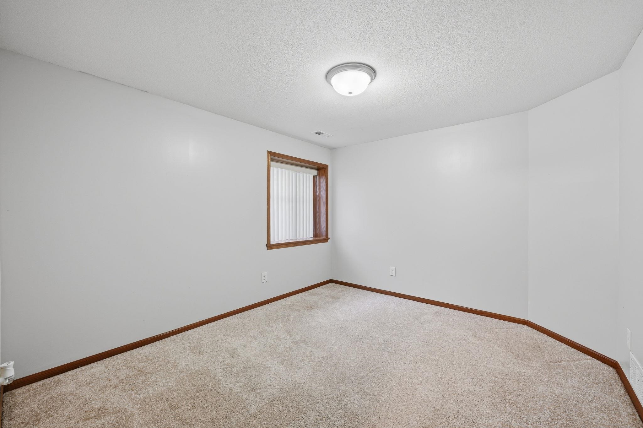 1409 S Shiloh Property Photo 27