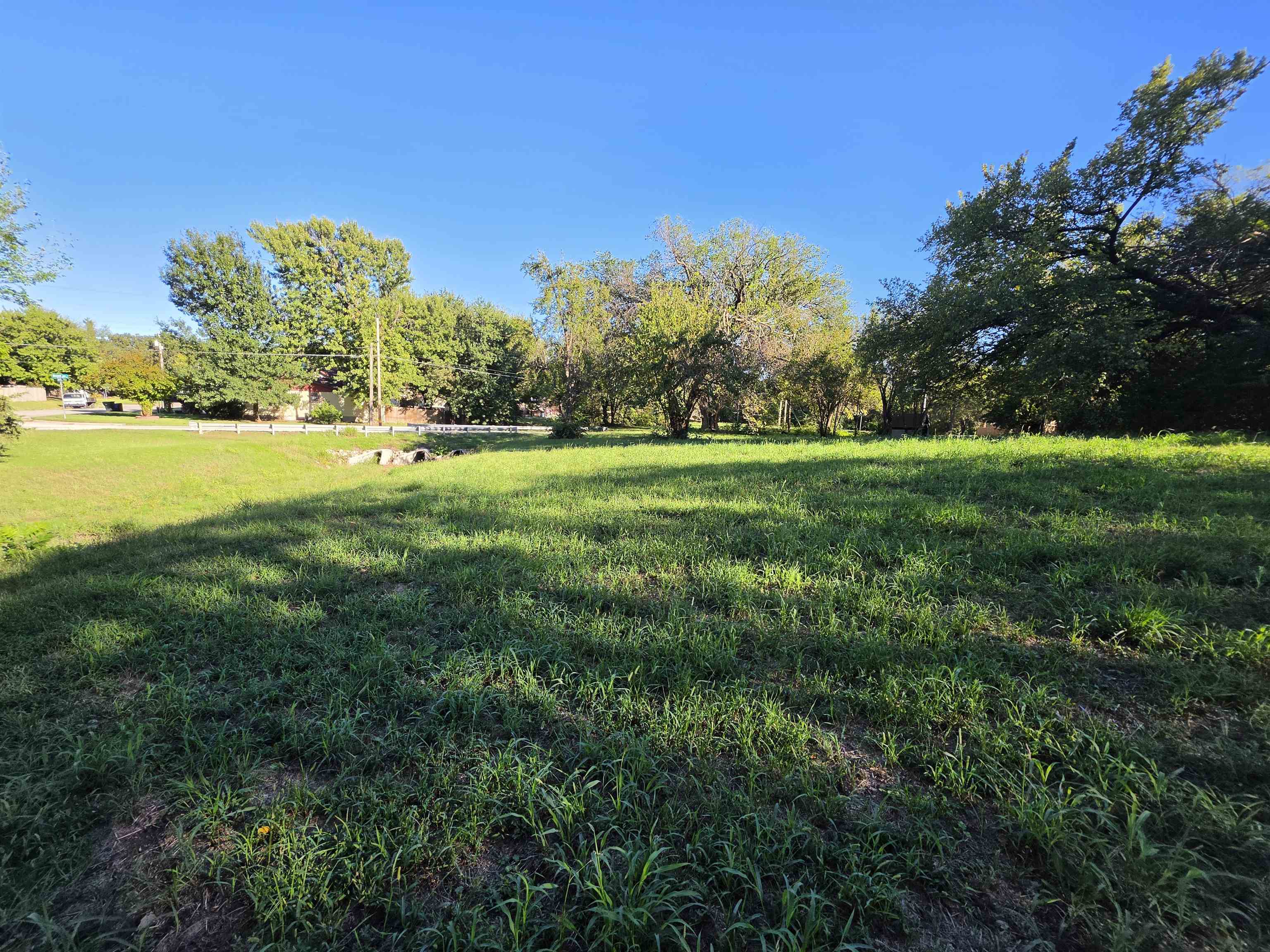 301 Boyd Property Photo 6