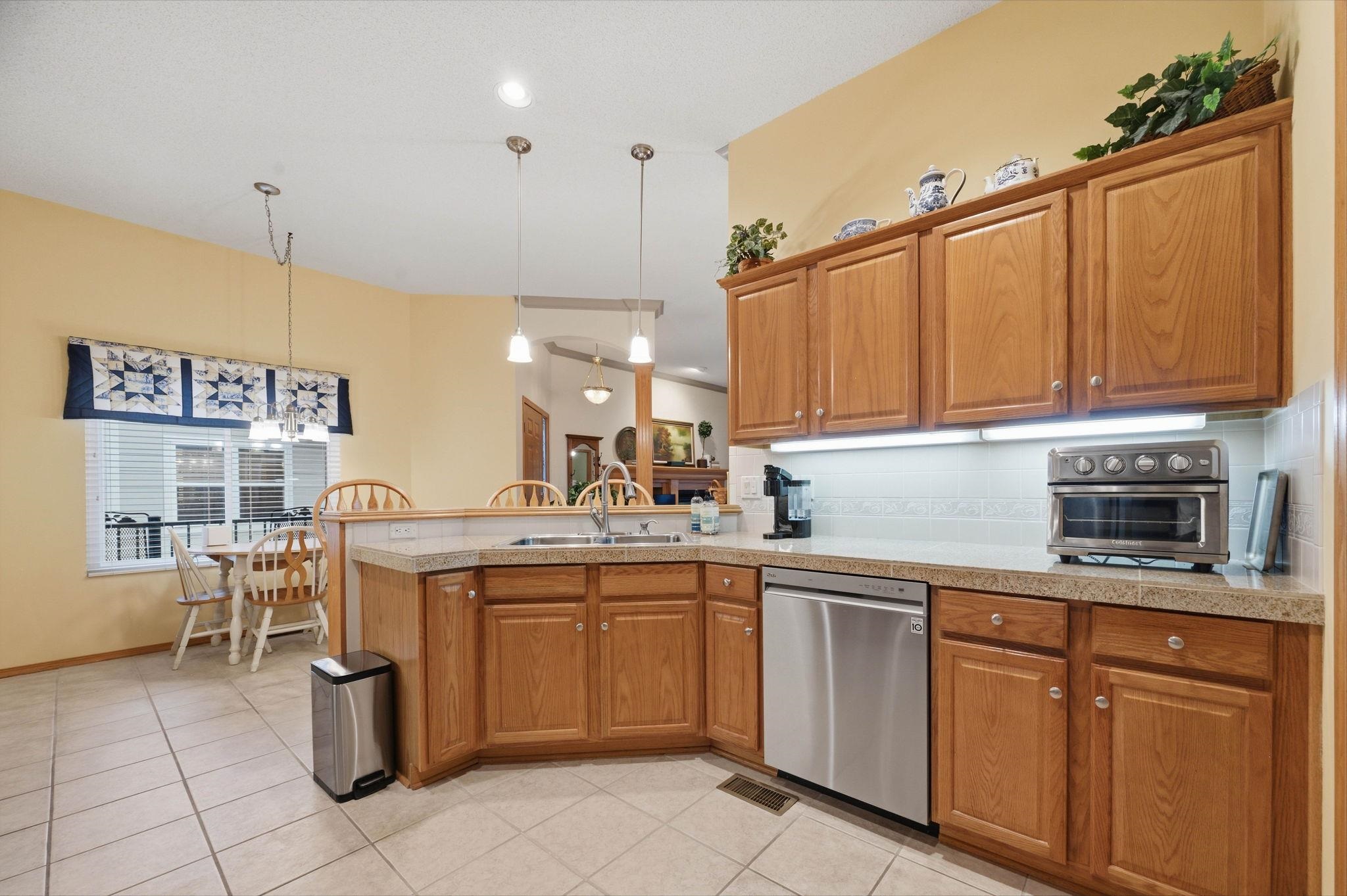 2301 N Lakeway Ct. Property Photo 14