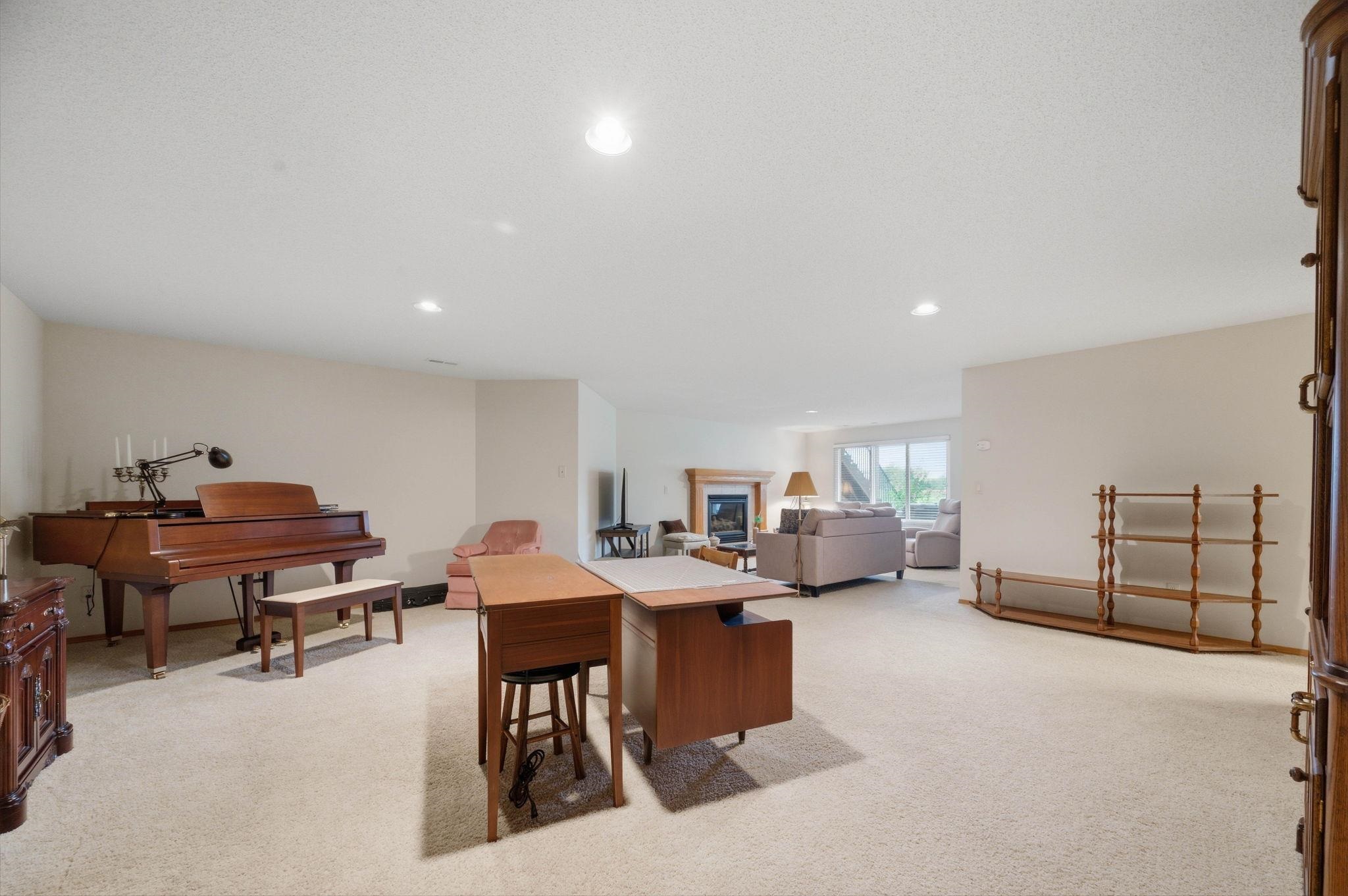 2301 N Lakeway Ct. Property Photo 24