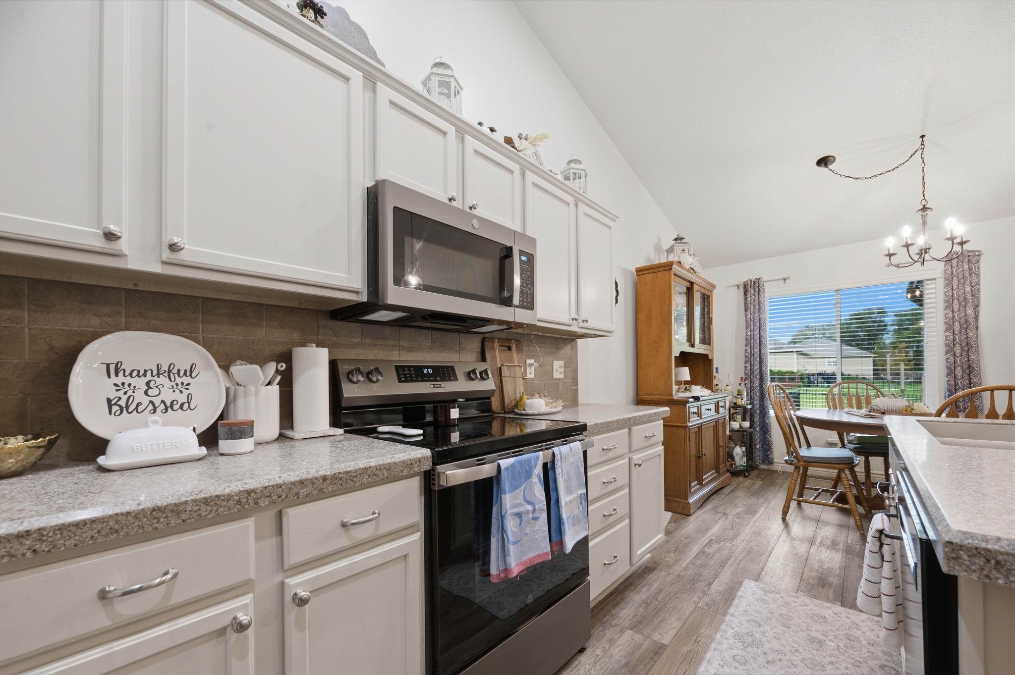 2264 N Lakeway Cir Property Photo 14