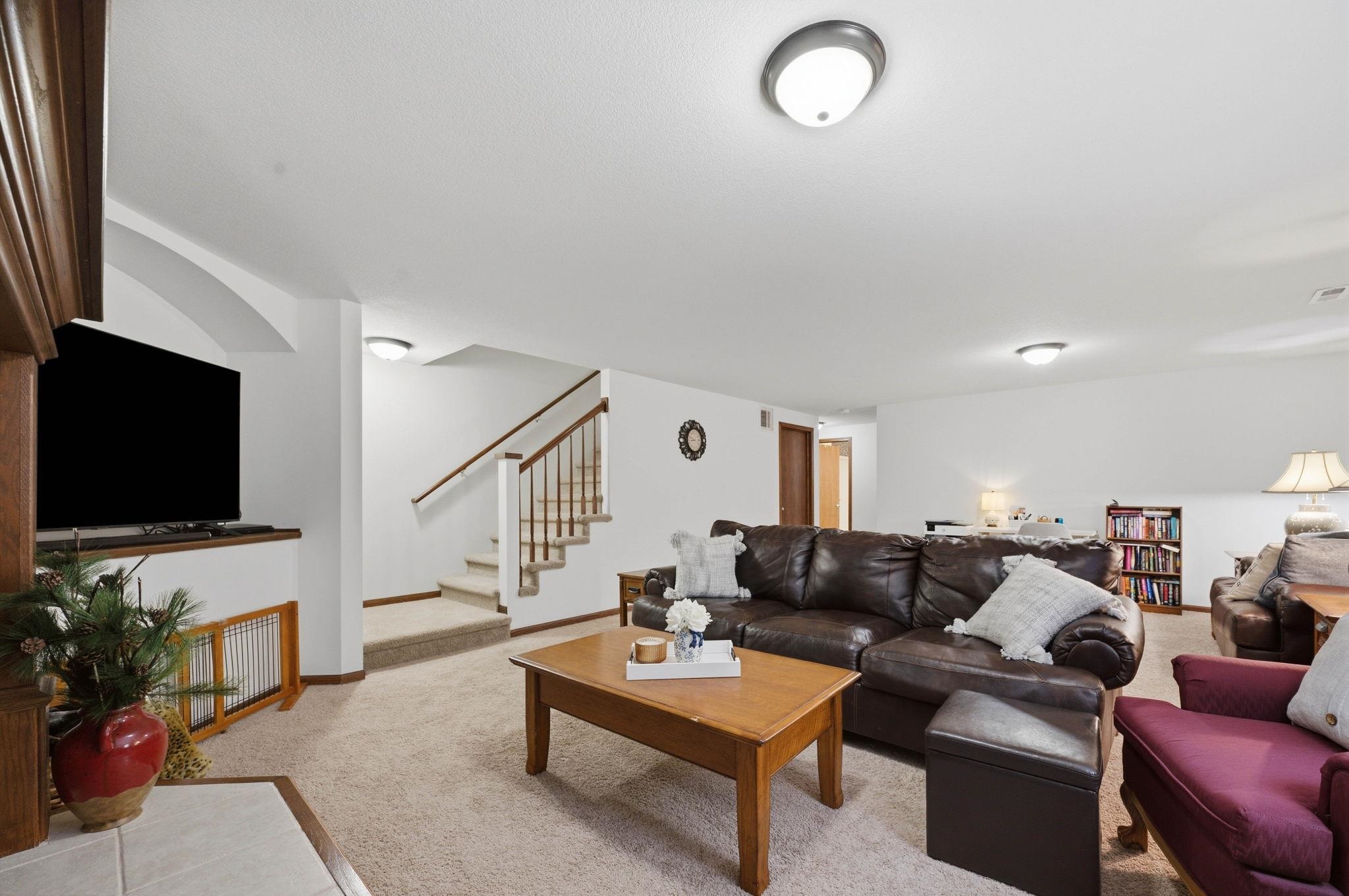 2264 N Lakeway Cir Property Photo 24