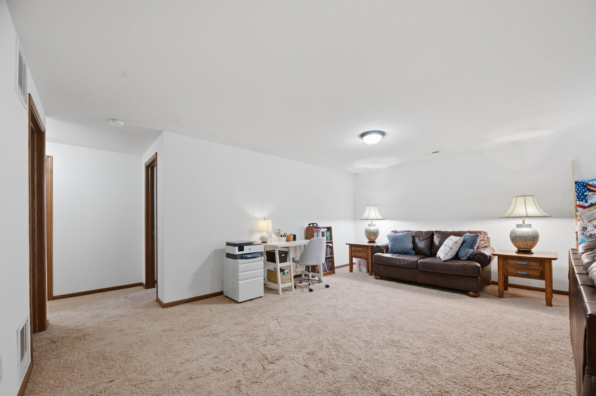 2264 N Lakeway Cir Property Photo 25