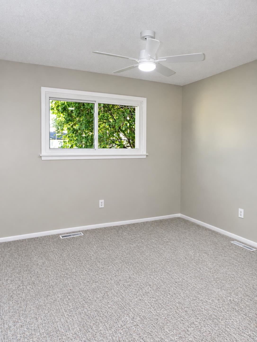 1737 S Fern Ave Property Photo 12