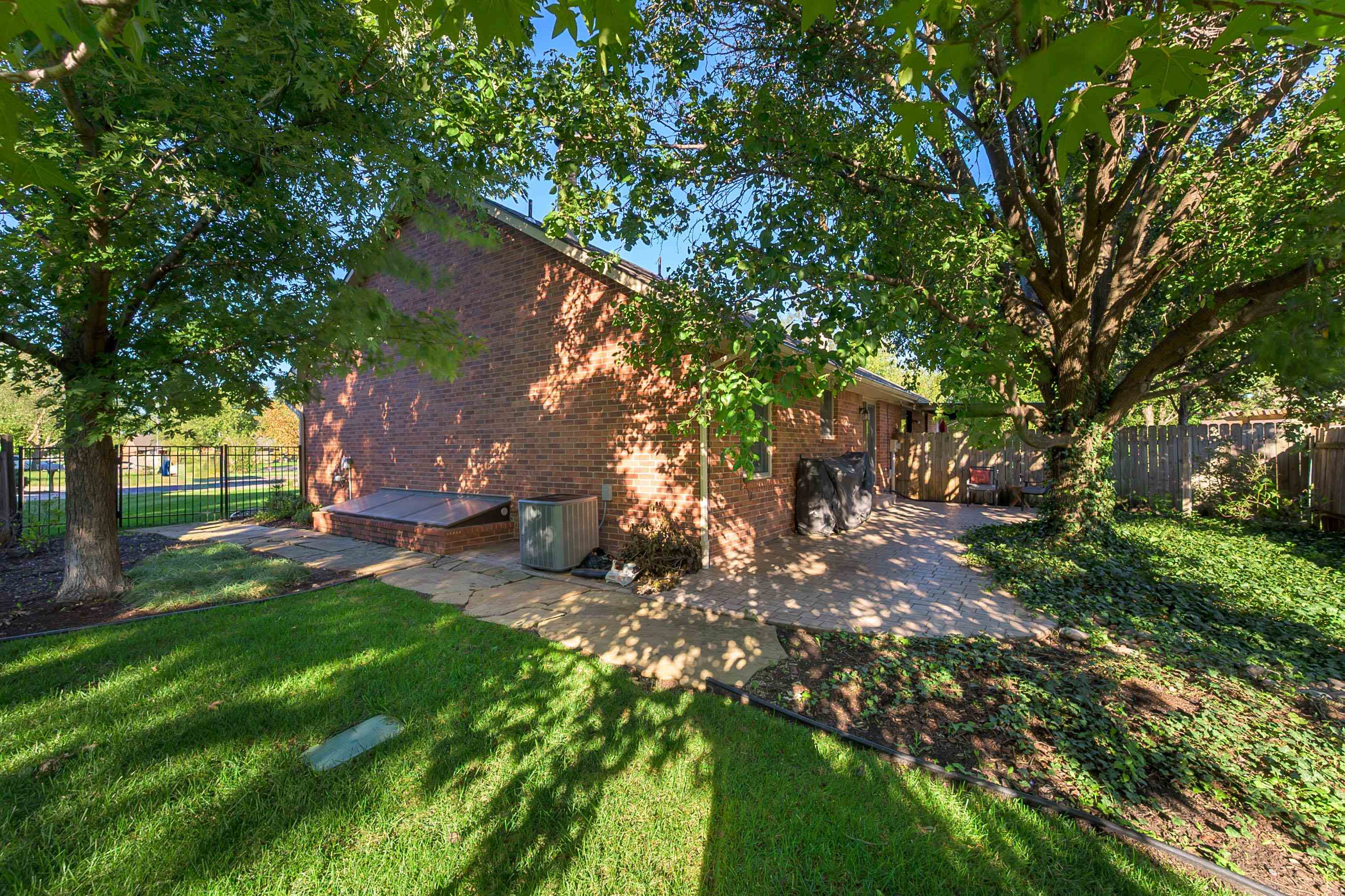 1859 S Beech Ct Property Photo 13