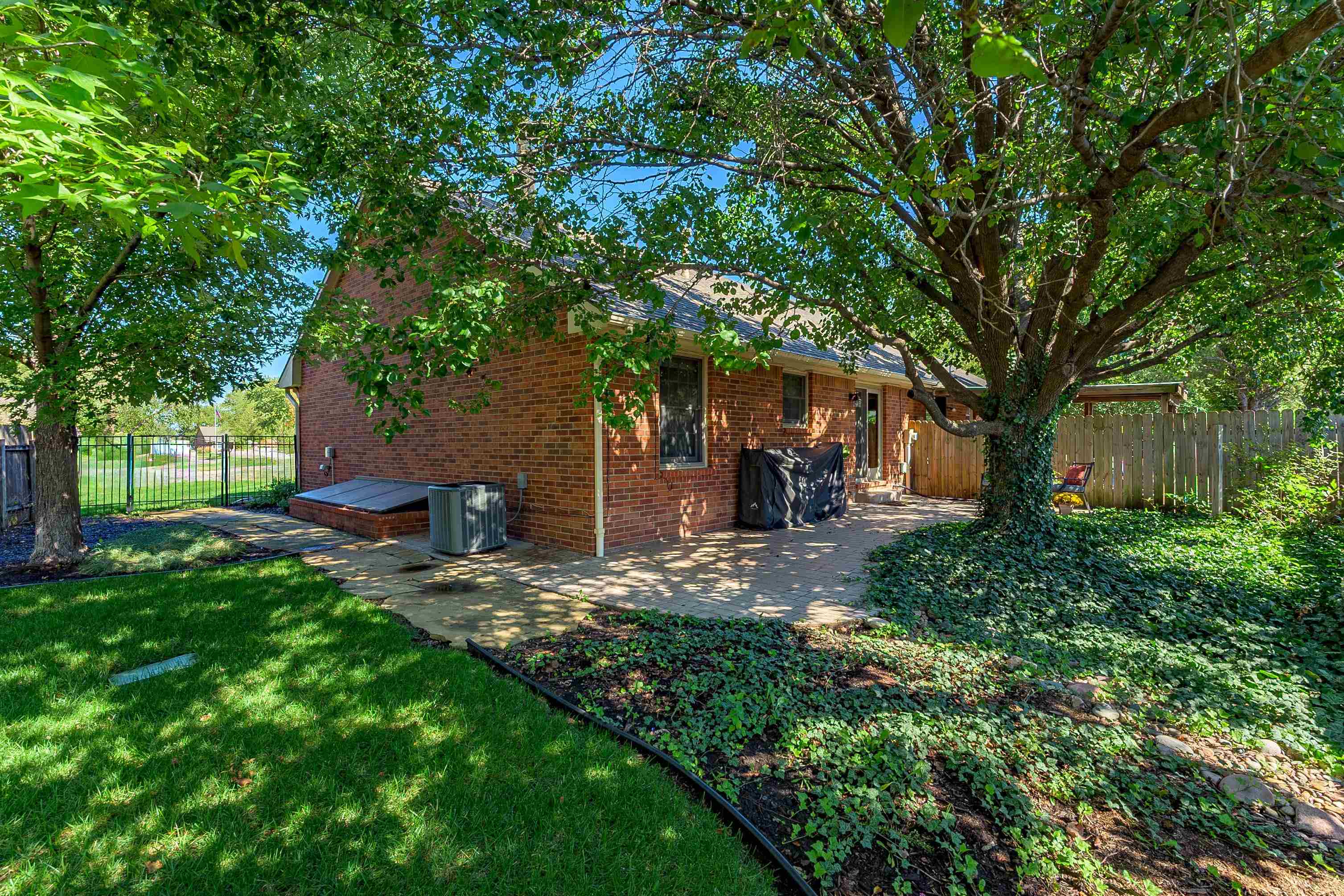 1859 S Beech Ct Property Photo 26