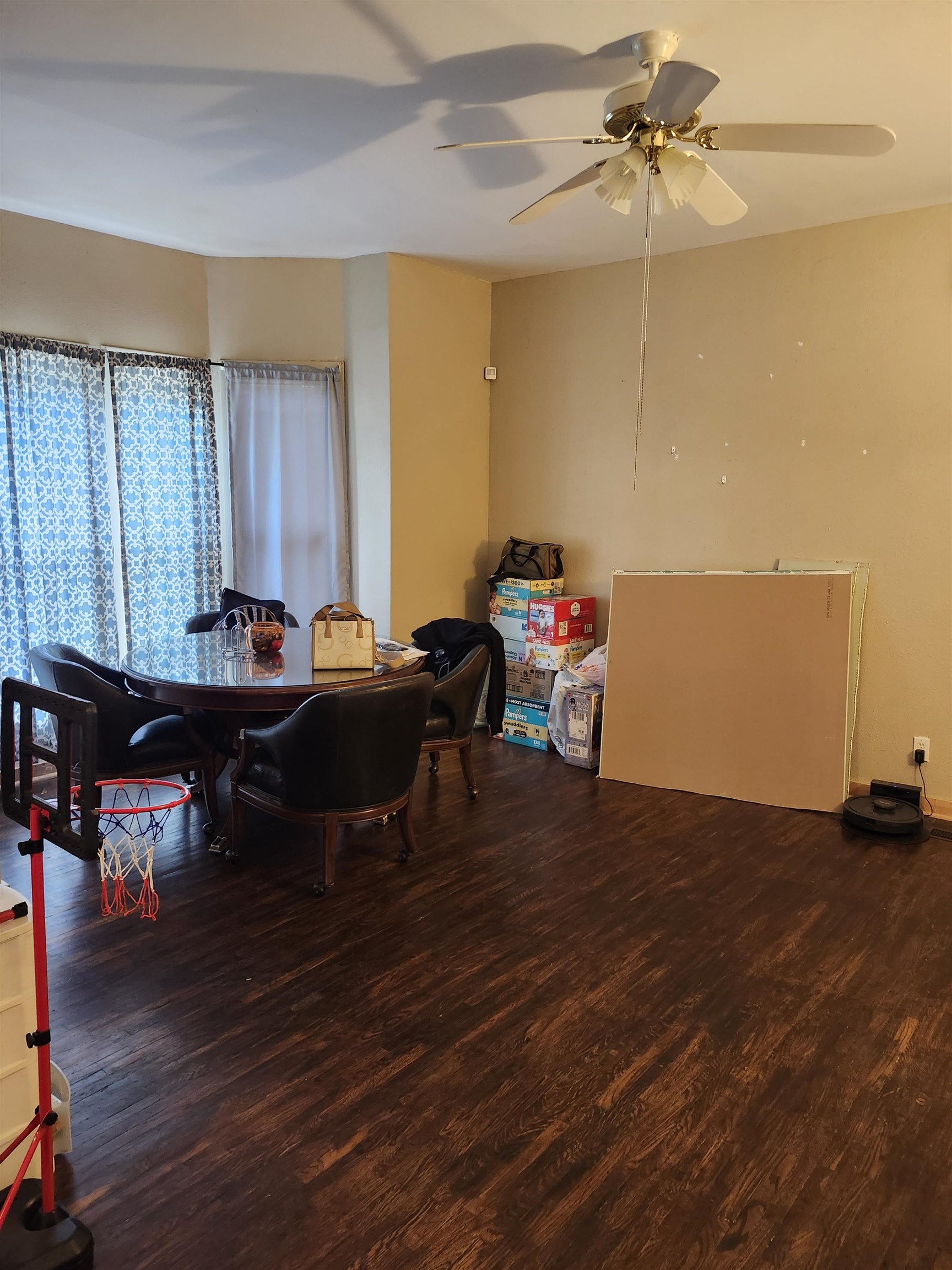 1025 S 2nd Property Photo 10