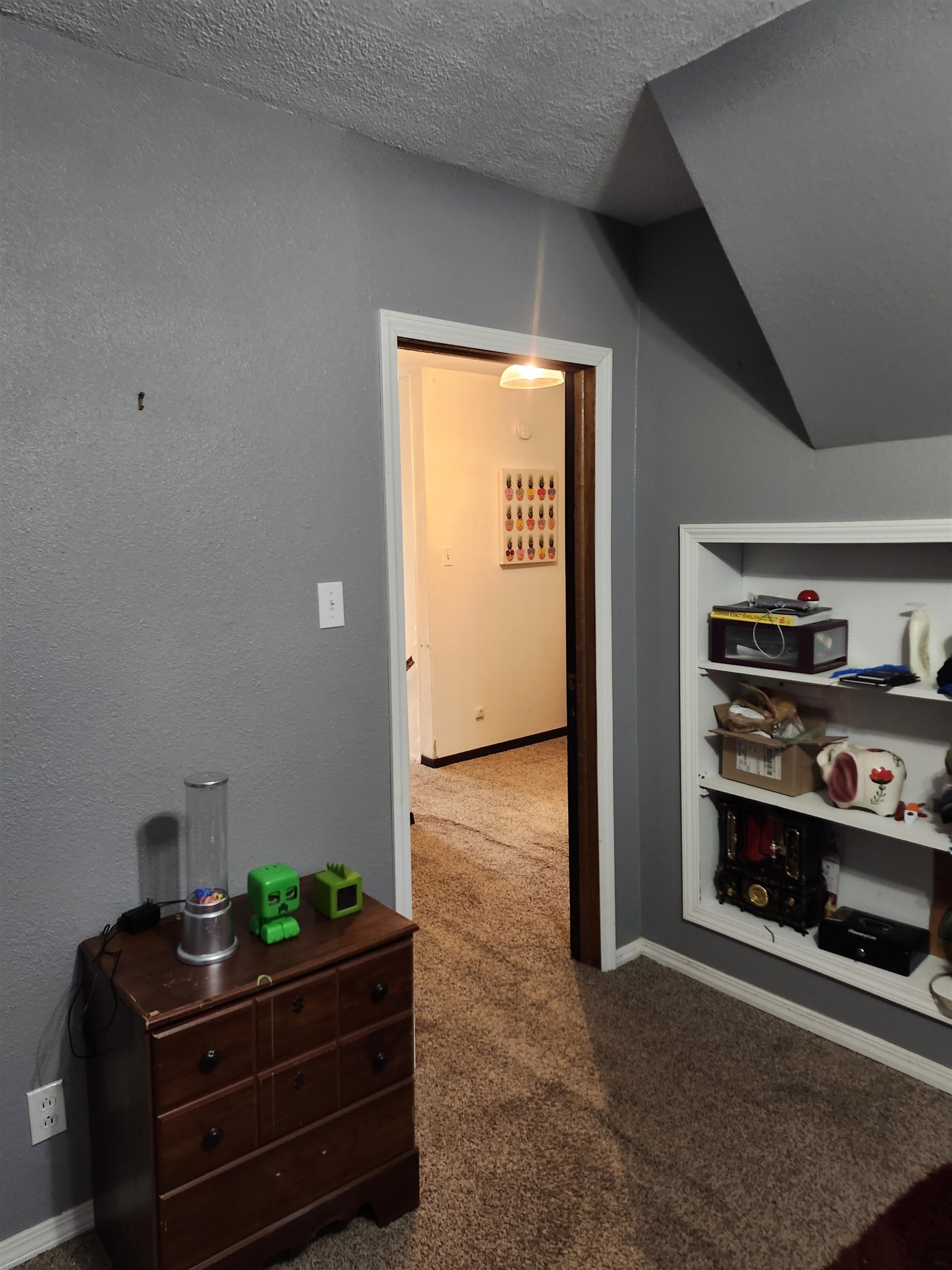 1025 S 2nd Property Photo 17