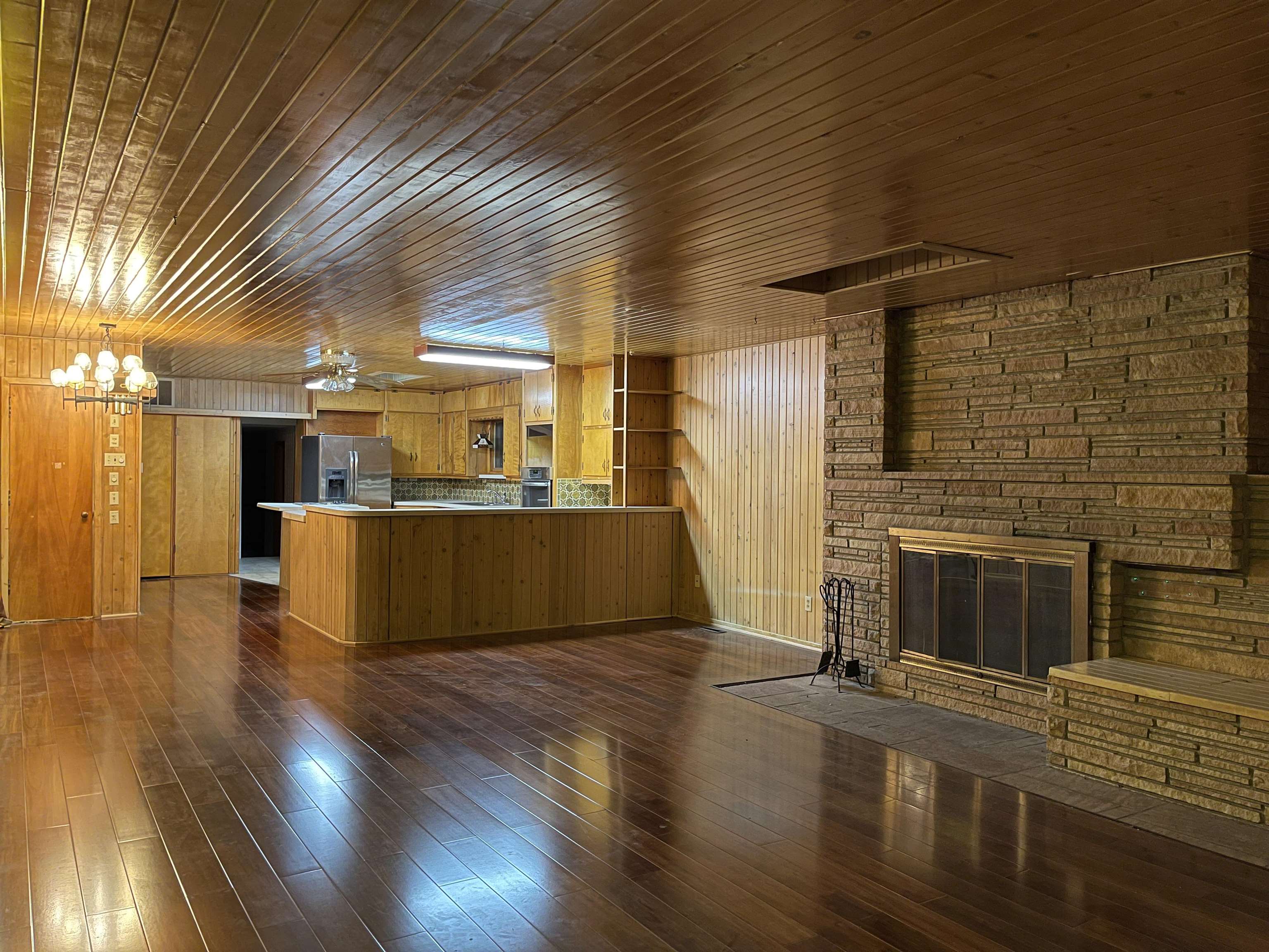 1326 N C St Property Photo 5