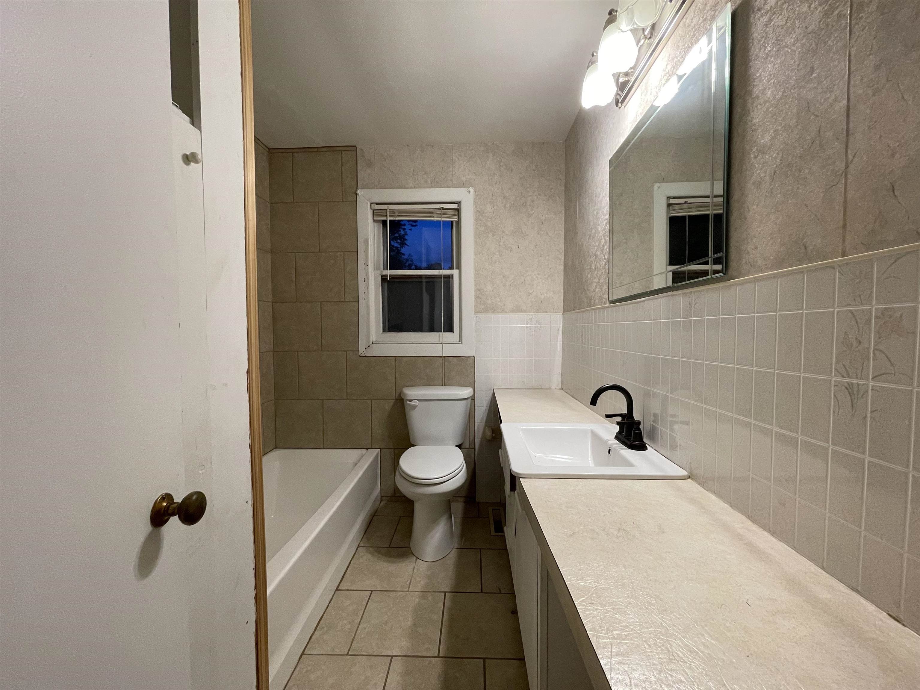1326 N C St Property Photo 28
