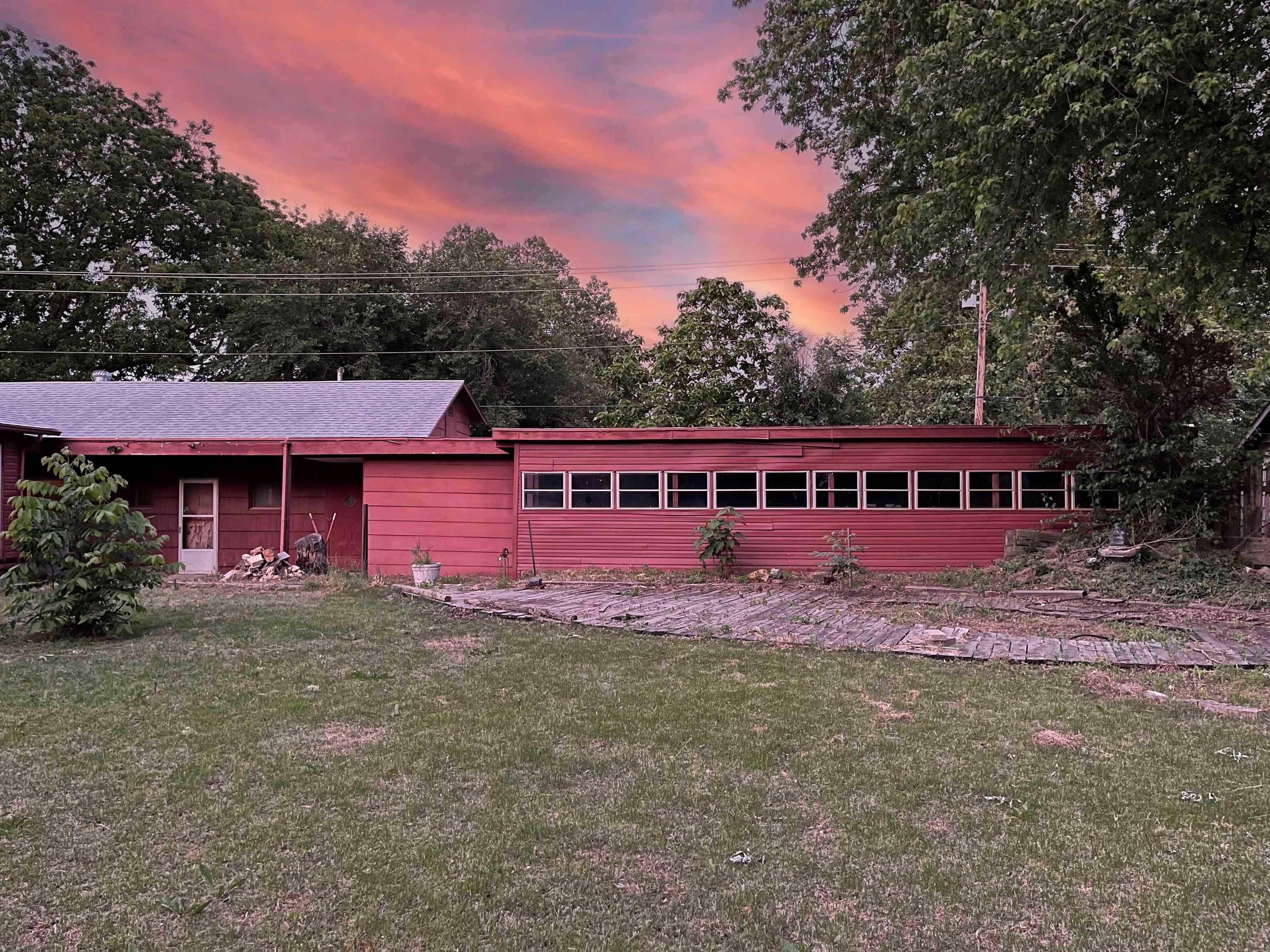 1326 N C St Property Photo 33