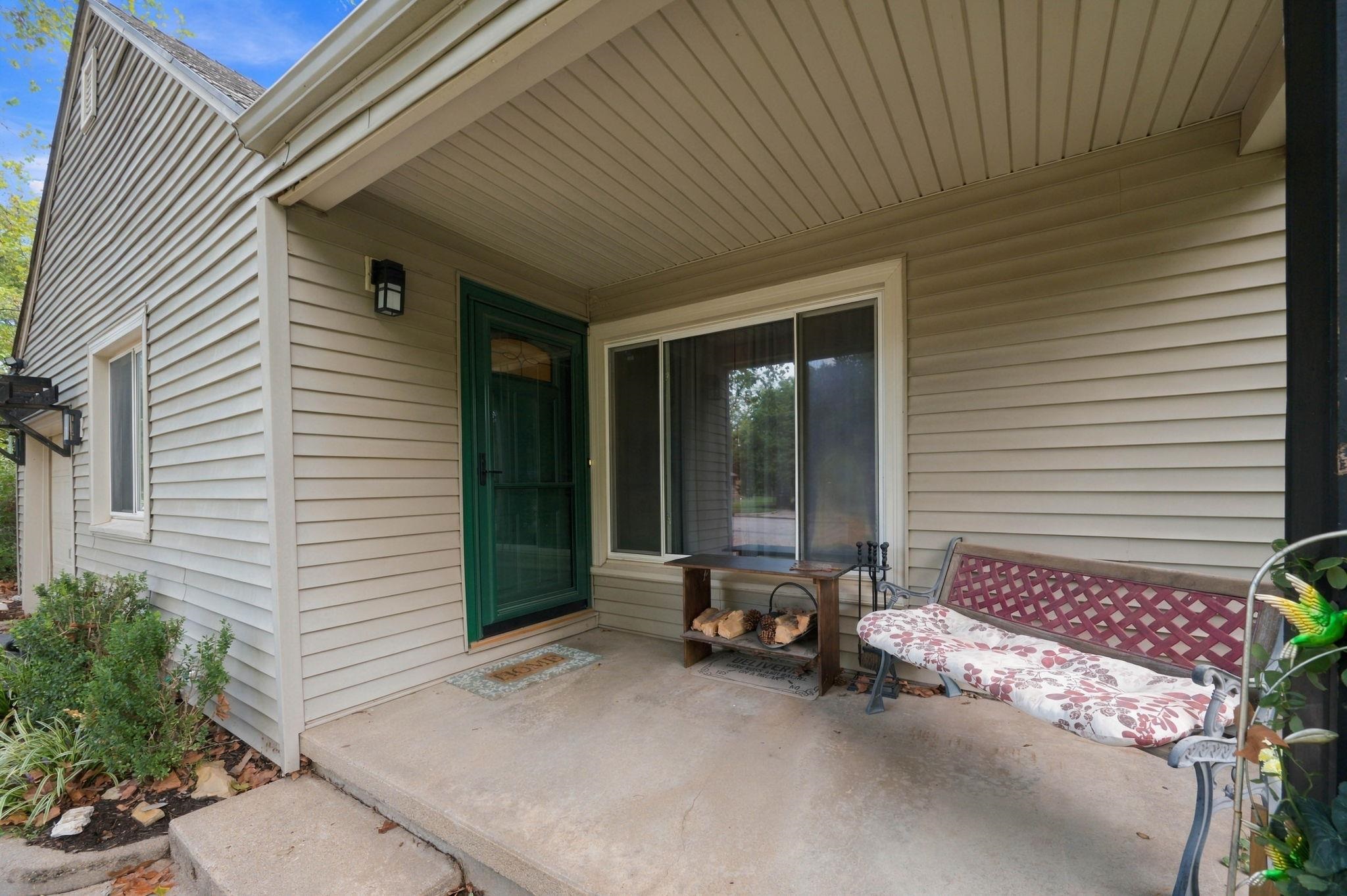 3252 N Coolidge Ave Property Photo 4