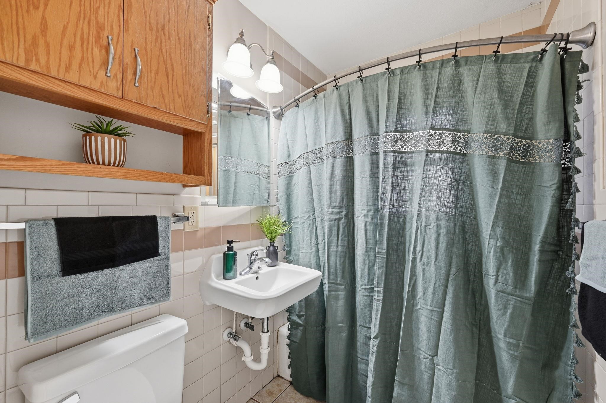 420 N Hillcrest Ave Property Photo 10