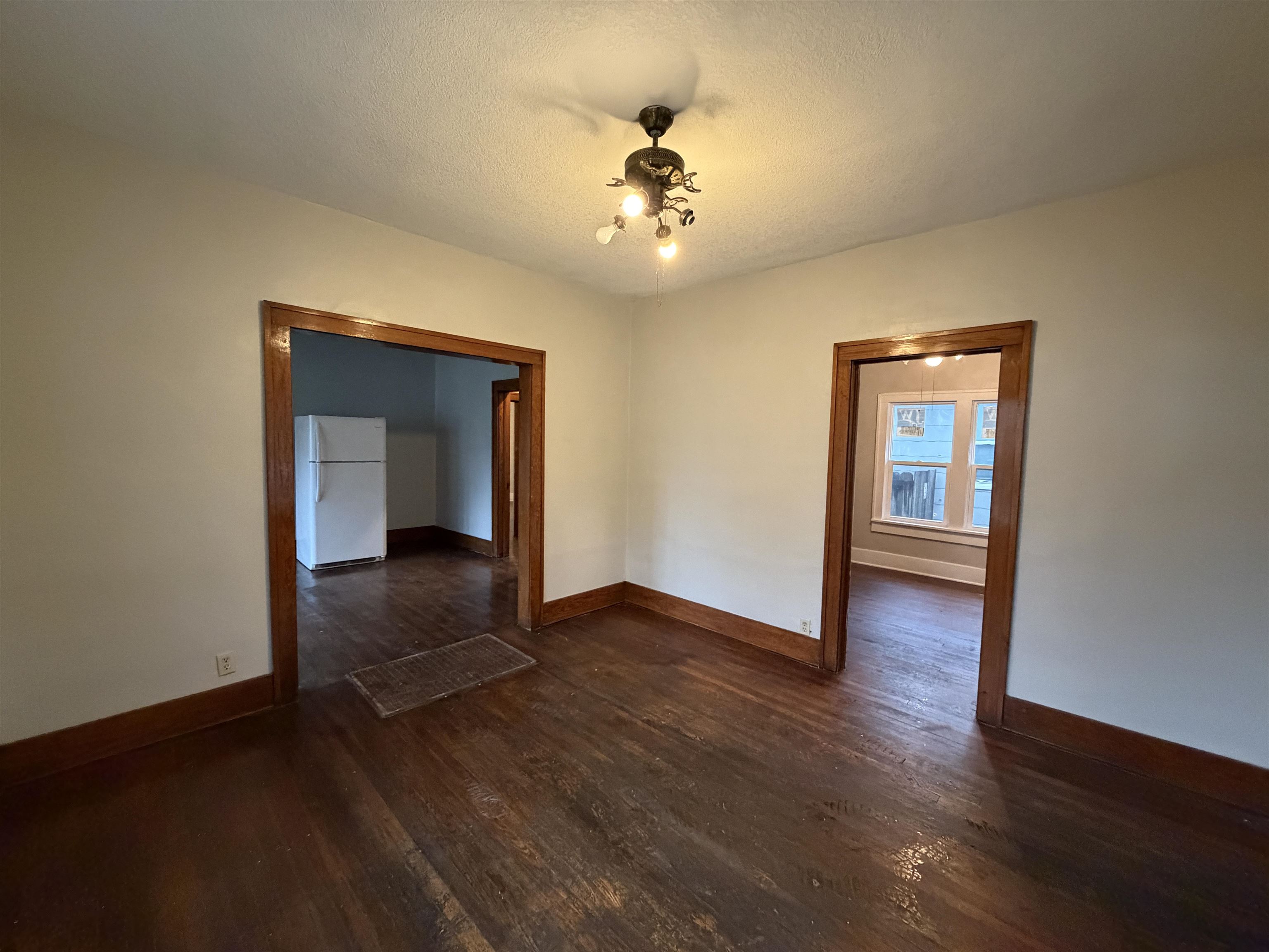 1915 S Topeka Avenue Property Photo 12