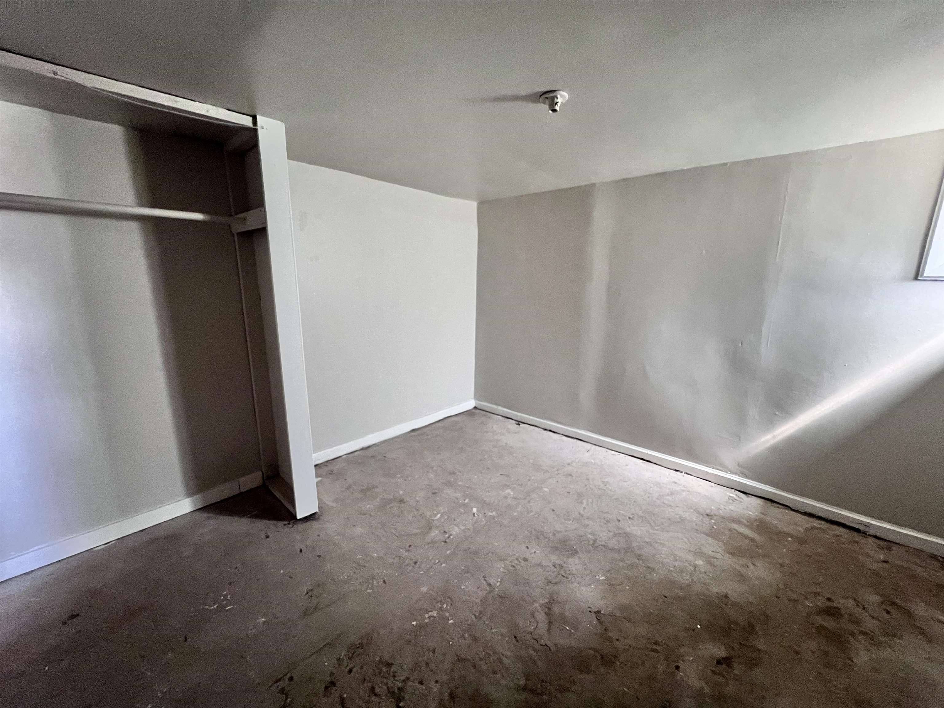 1915 S Topeka Avenue Property Photo 32