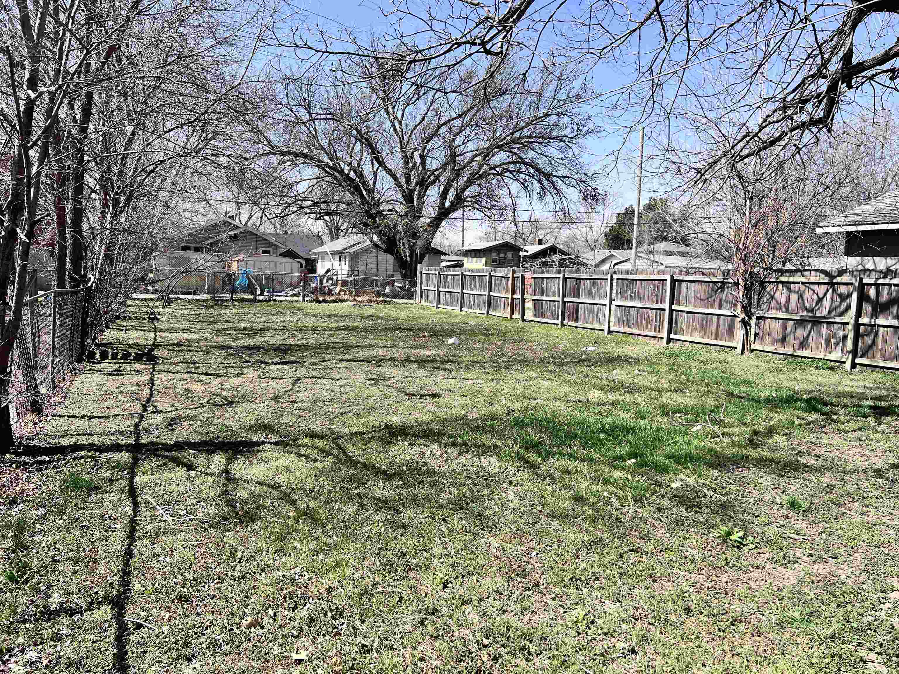 1915 S Topeka Avenue Property Photo 36