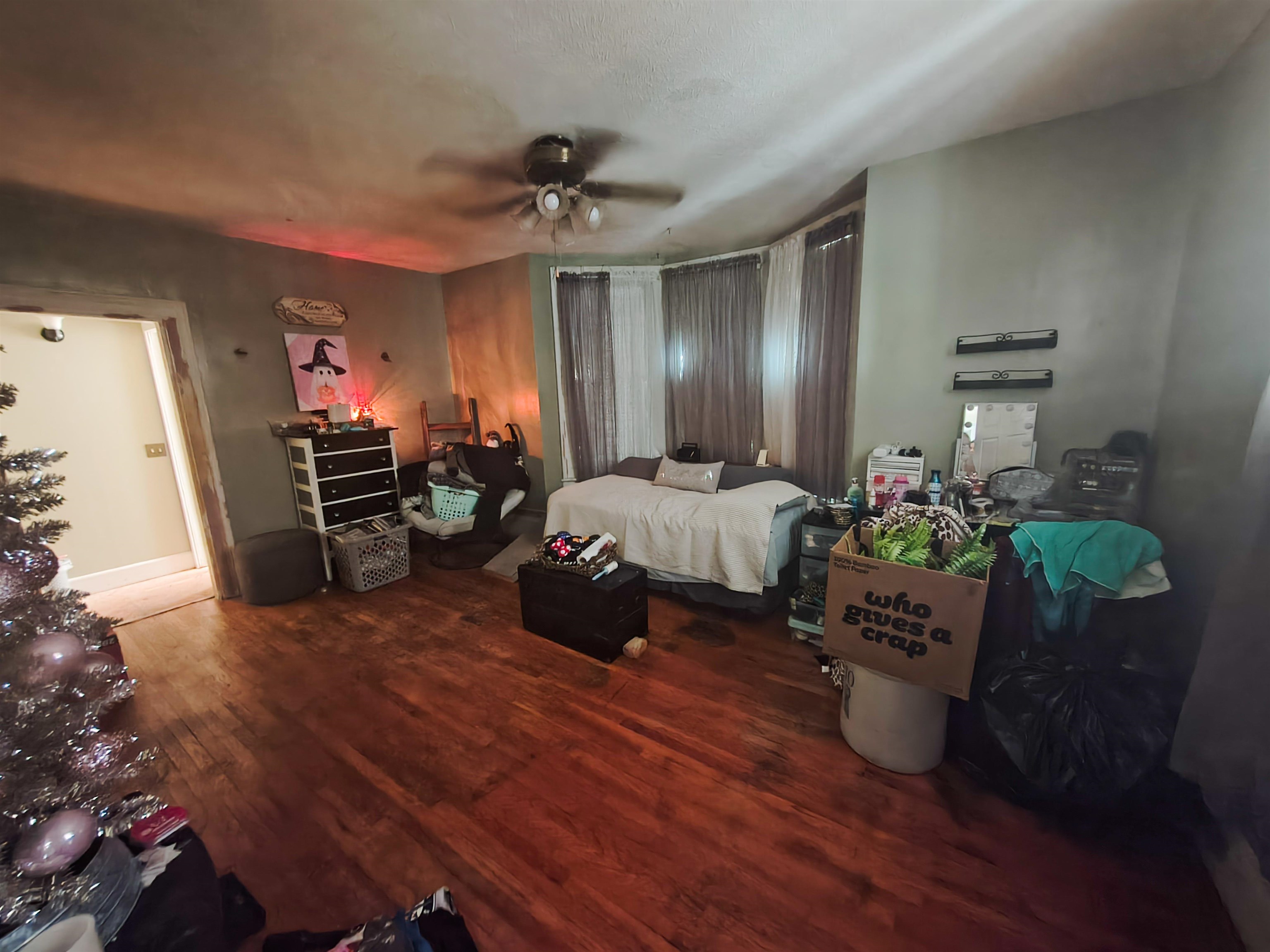 526 W Iron Ave Property Photo 4