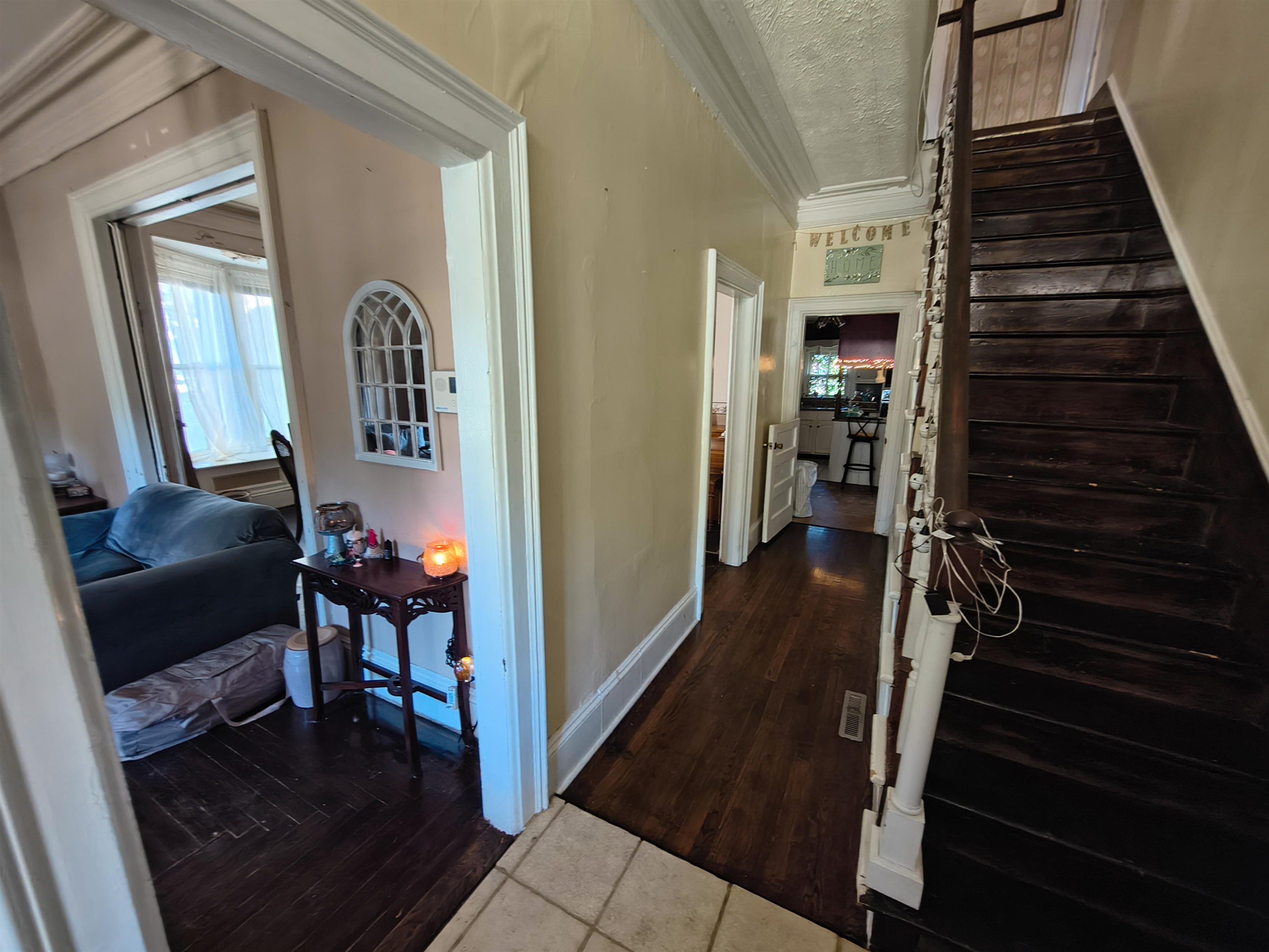 526 W Iron Ave Property Photo 8