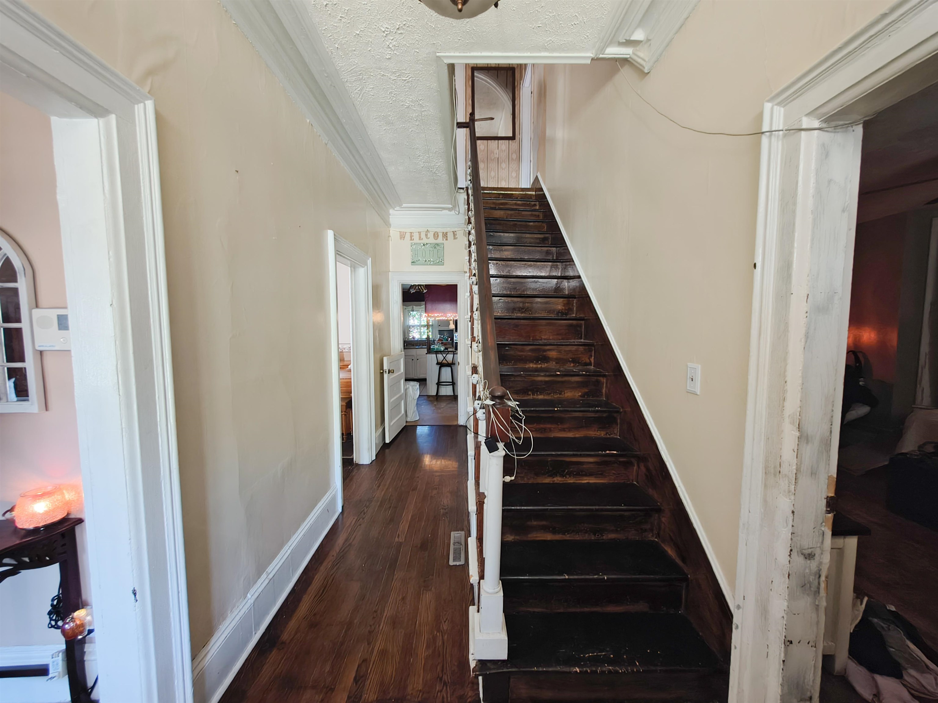 526 W Iron Ave Property Photo 9