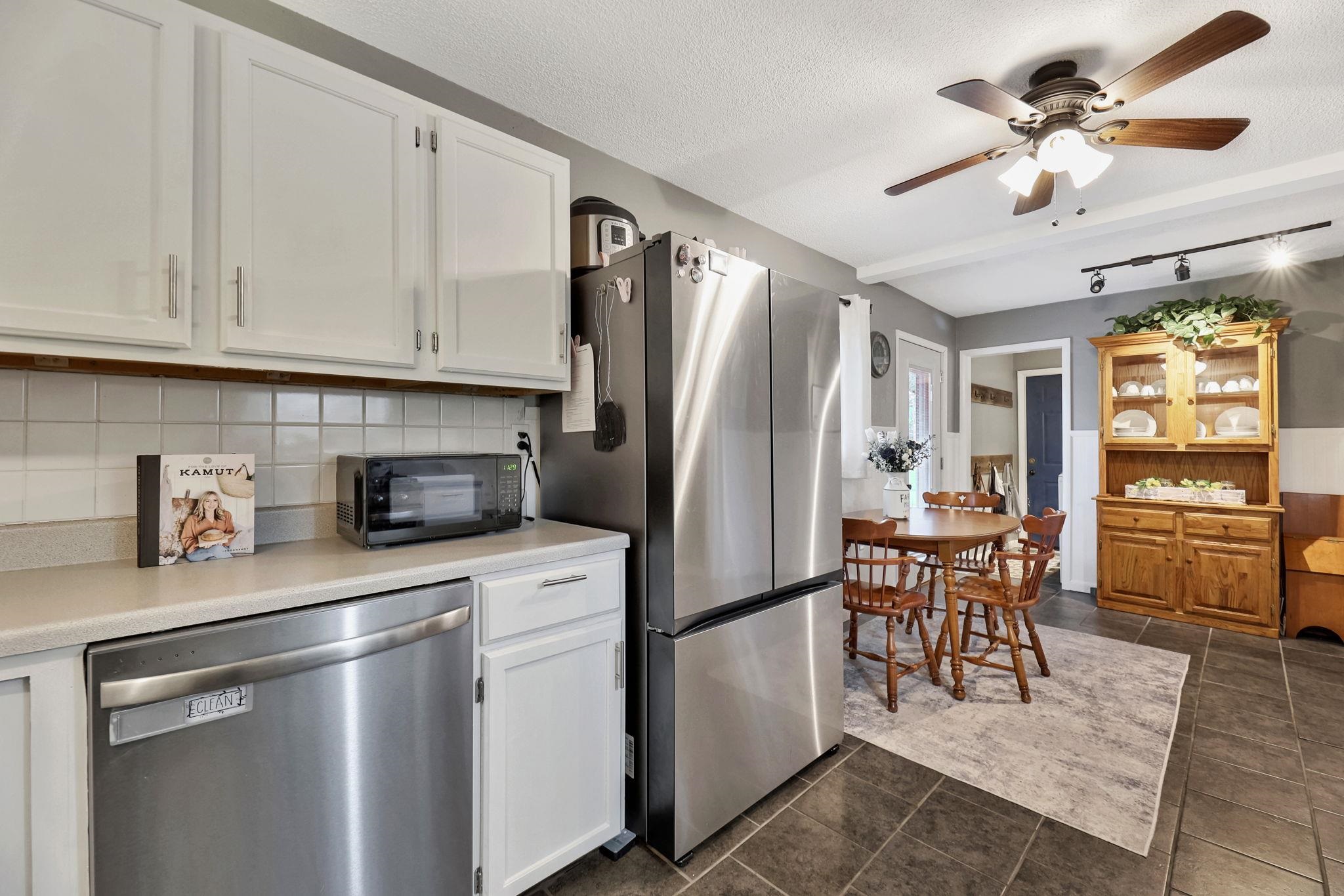 1703 N Cron St Property Photo 14