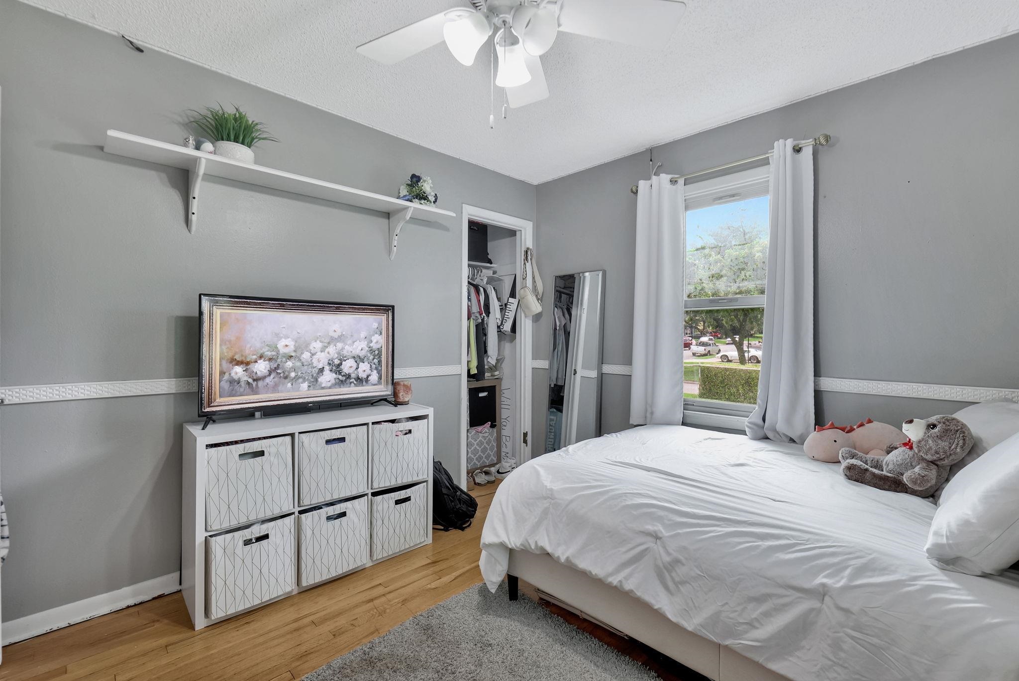 1703 N Cron St Property Photo 17