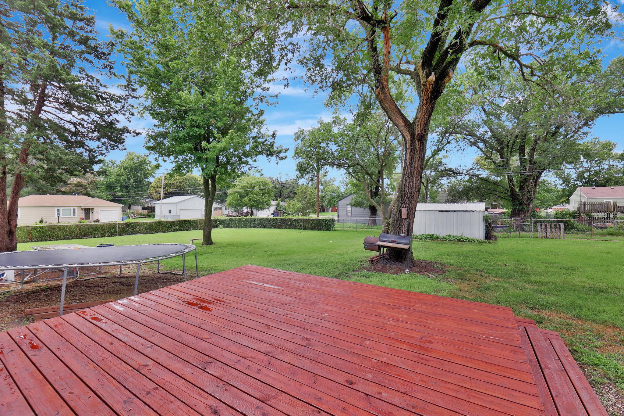1703 N Cron St Property Photo 28