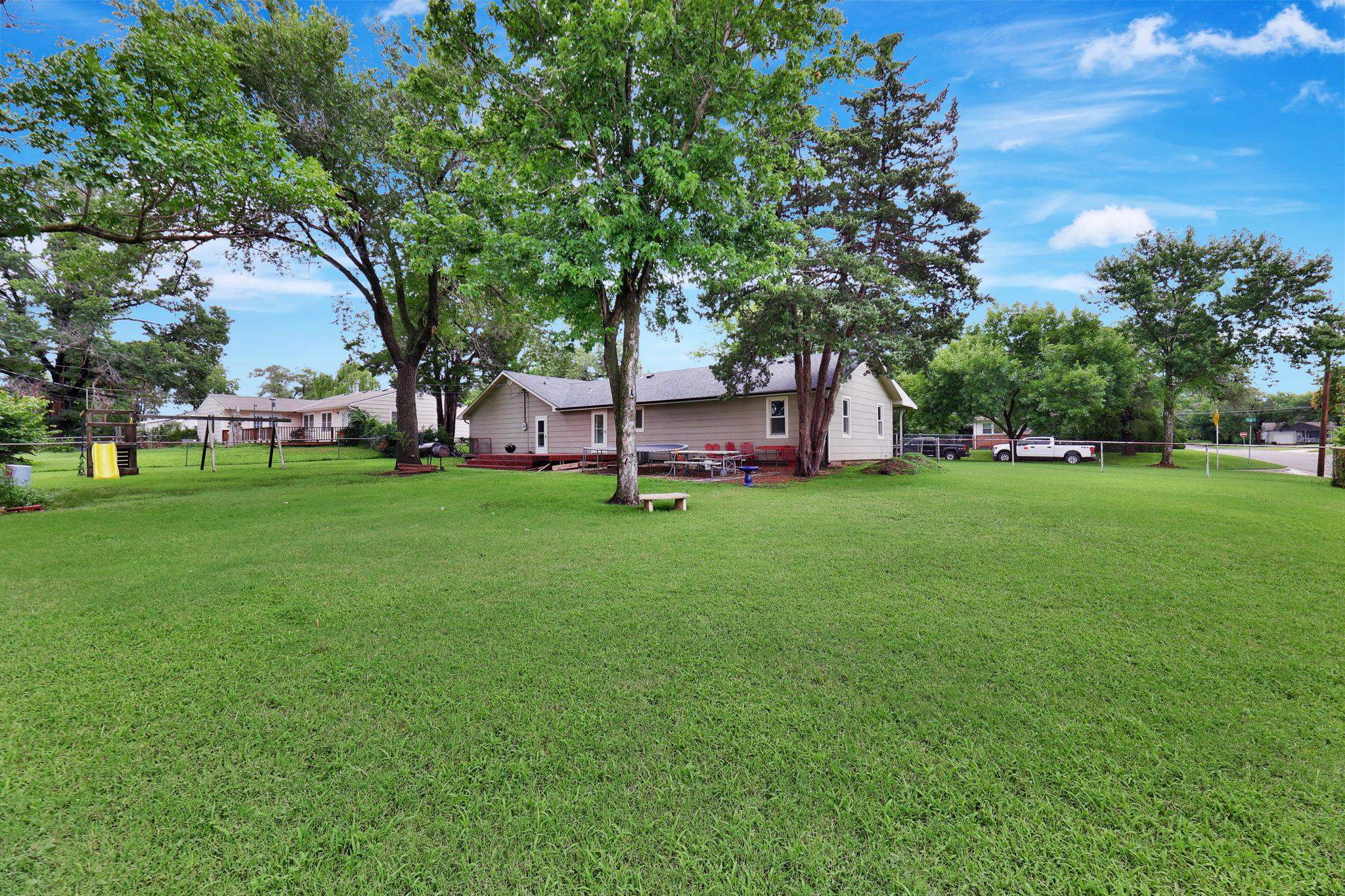 1703 N Cron St Property Photo 31