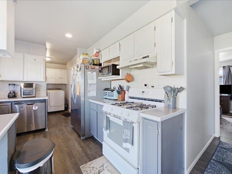 210 Hymer Property Photo 8
