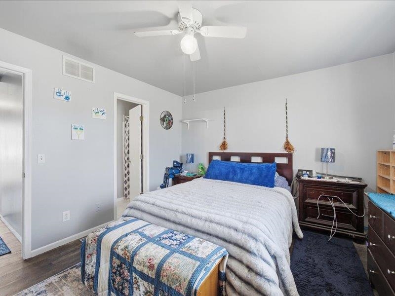210 Hymer Property Photo 14