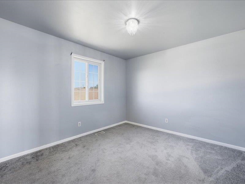 210 Hymer Property Photo 18