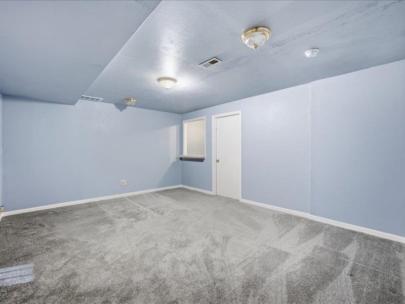 210 Hymer Property Photo 23
