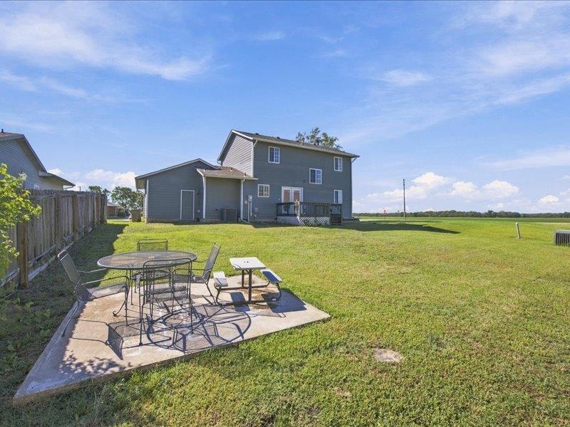 210 Hymer Property Photo 31