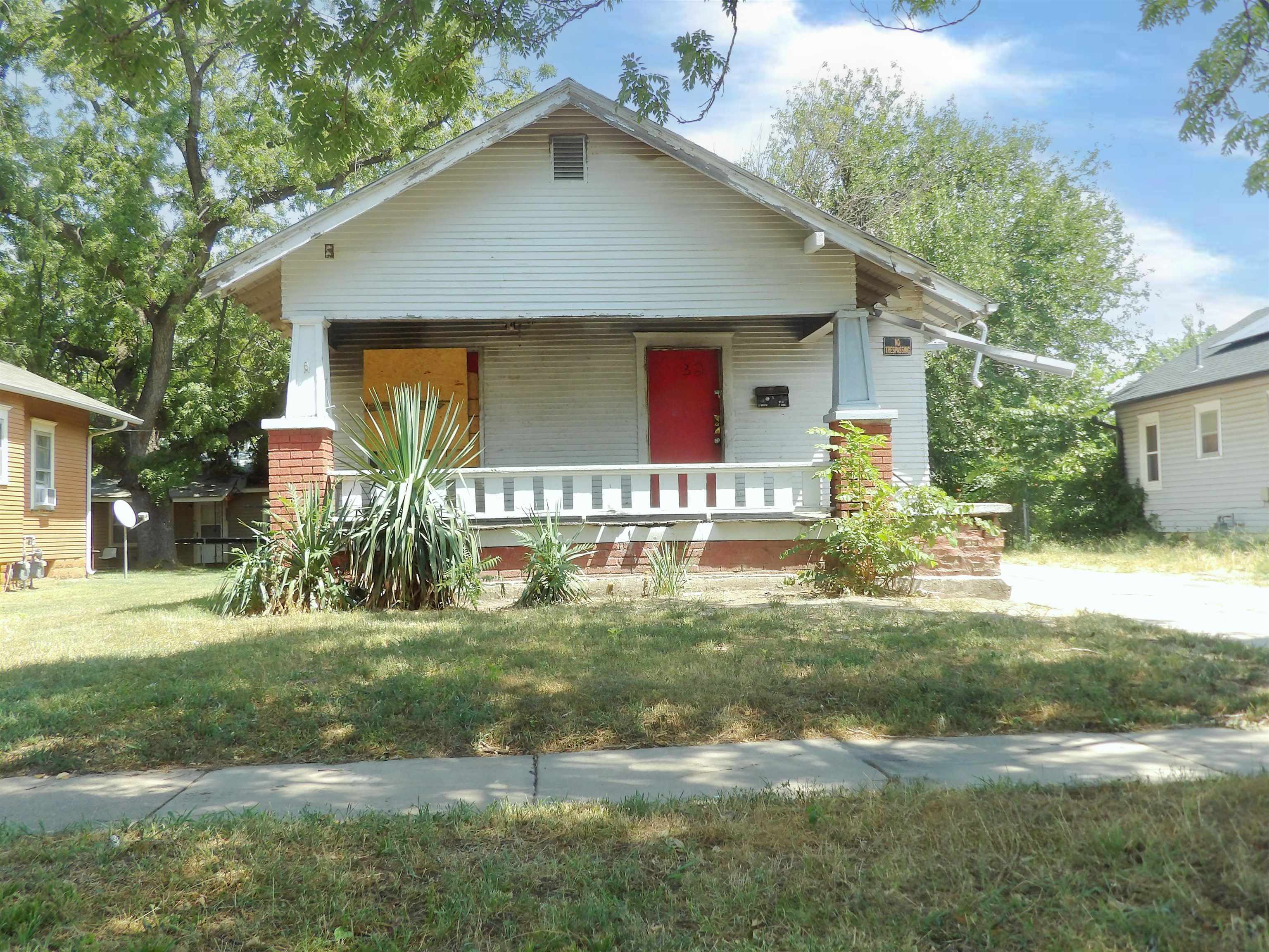 2032 S Main St Property Photo 1