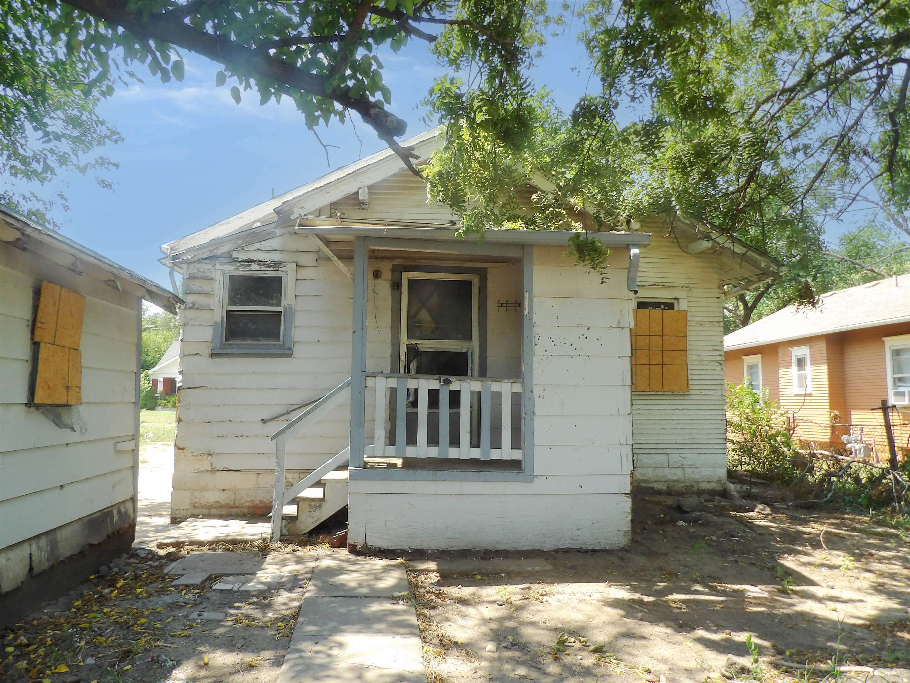 2032 S Main St Property Photo 4