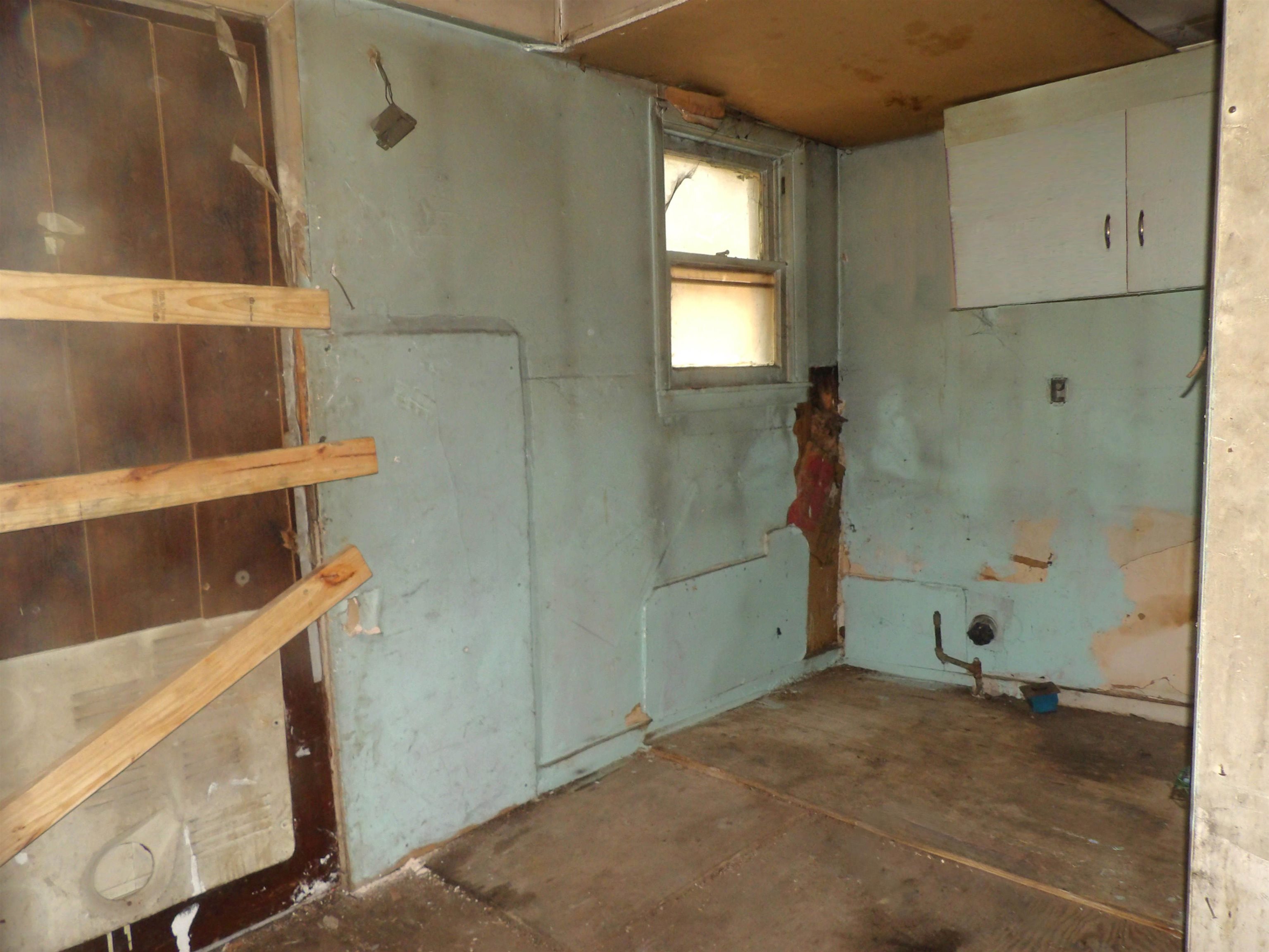 2032 S Main St Property Photo 12