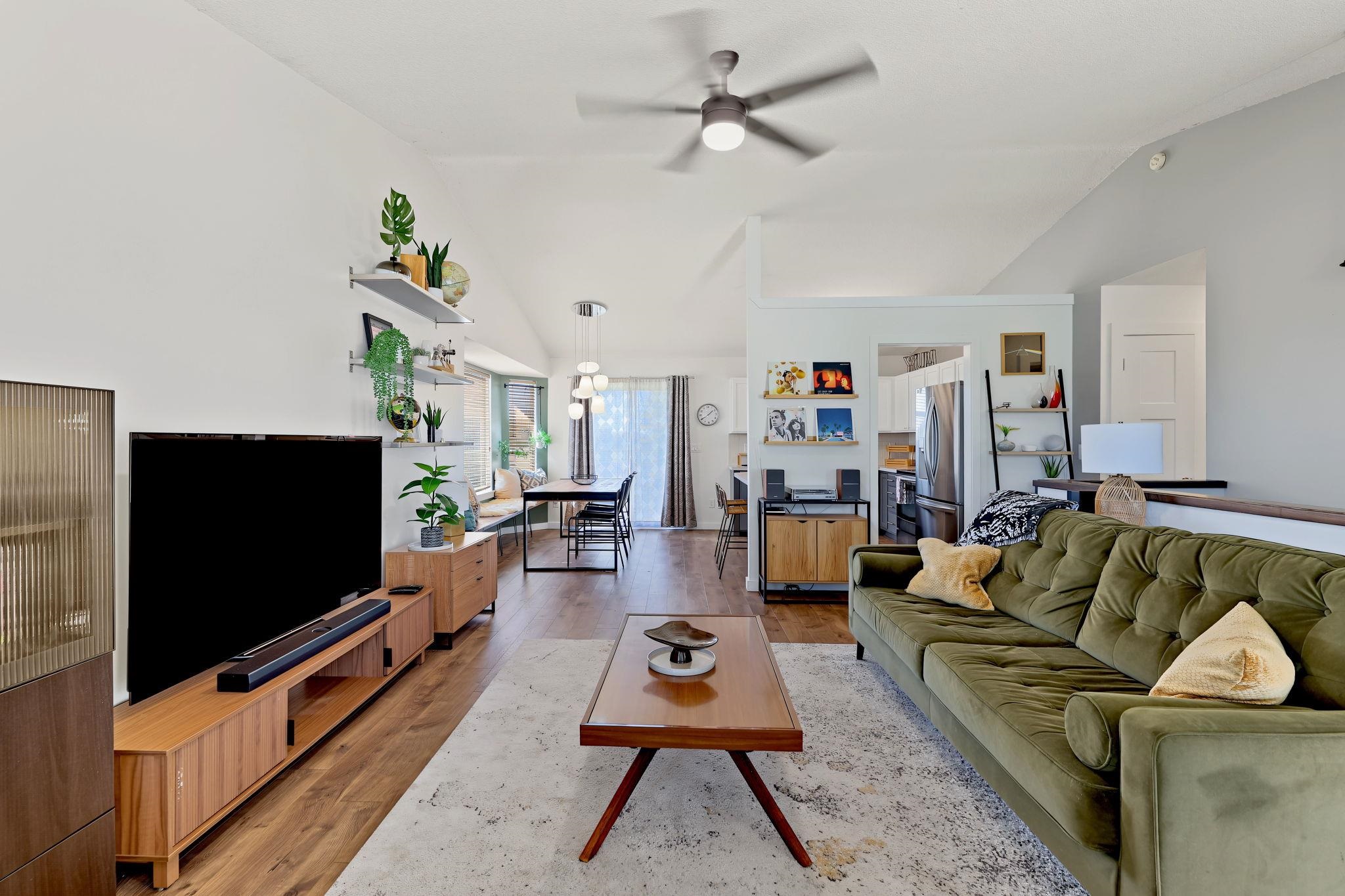 11933 W Central Park Ct Property Photo 5