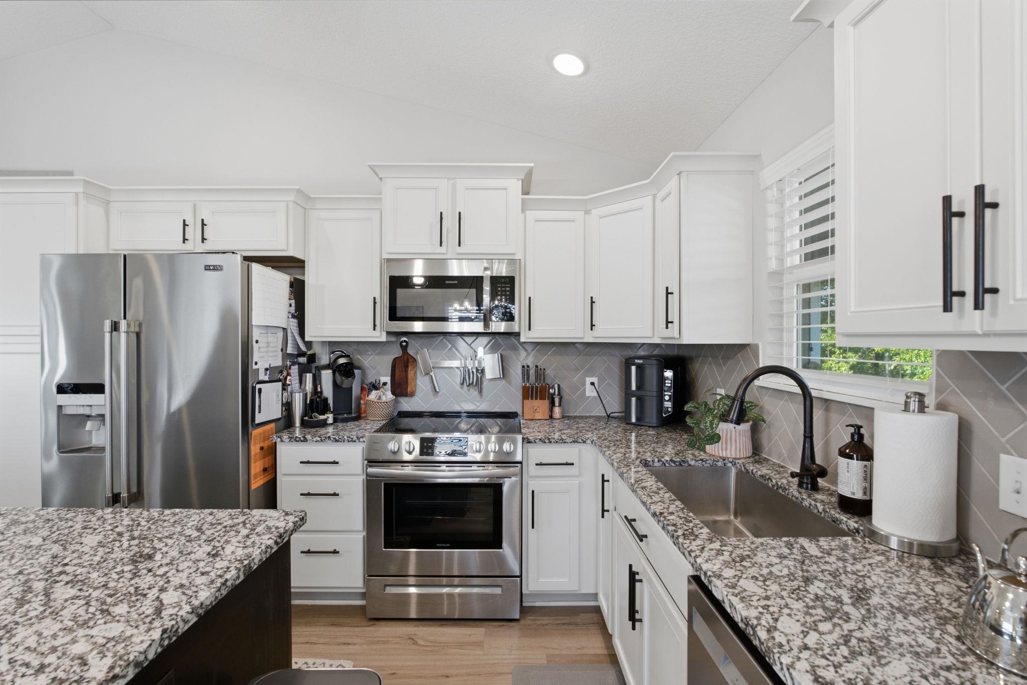 3027 N Susan Ln Property Photo 14