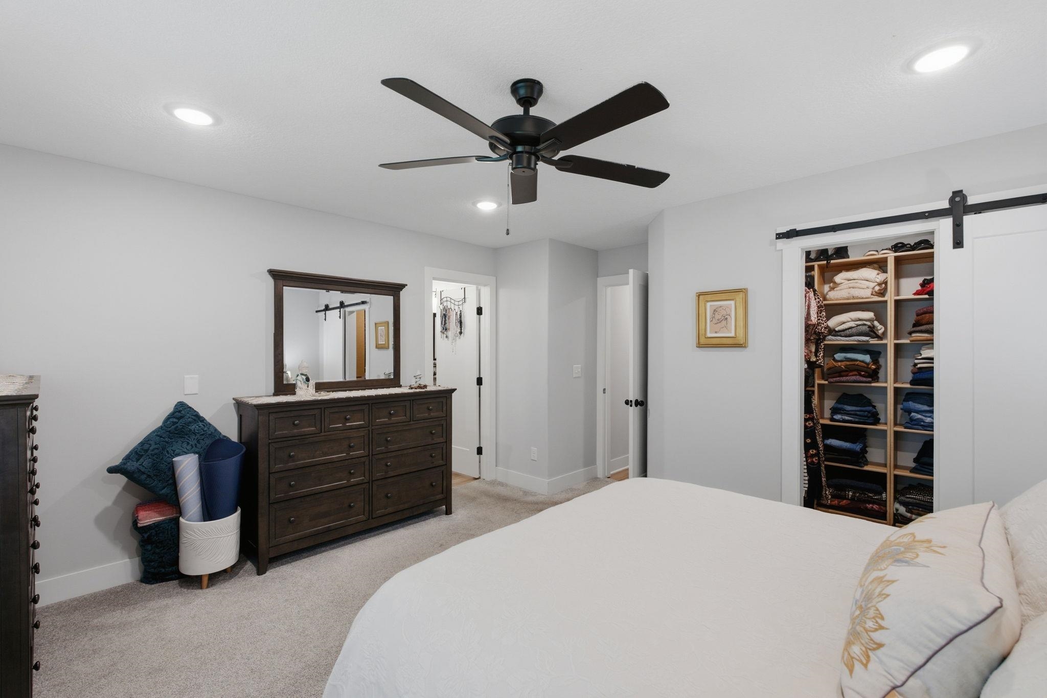 3027 N Susan Ln Property Photo 18