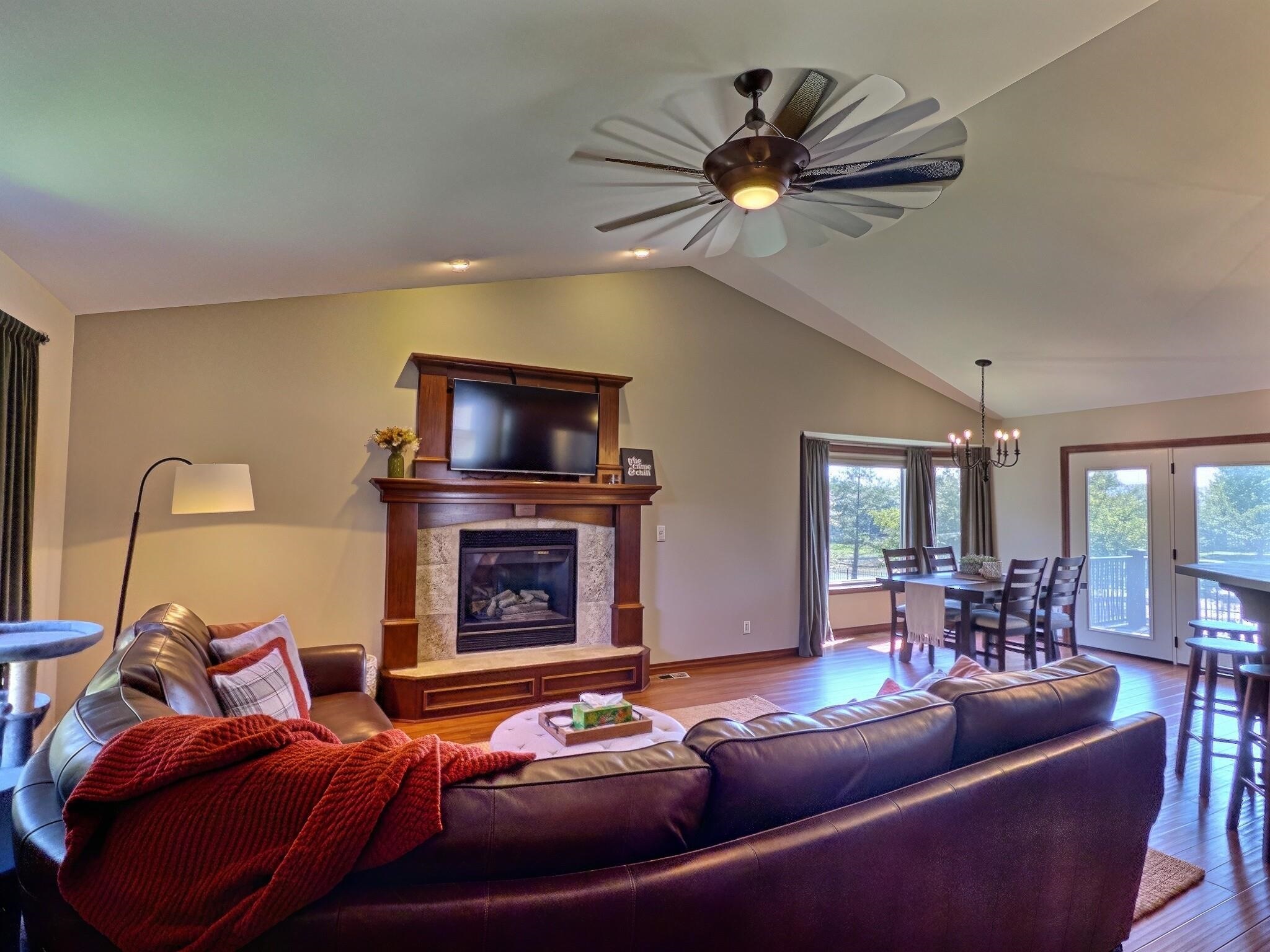 13917 W Taft Property Photo 3