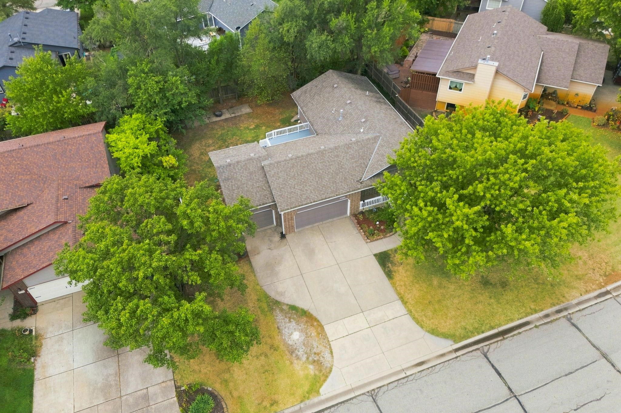 11305 W Lotus Property Photo 3