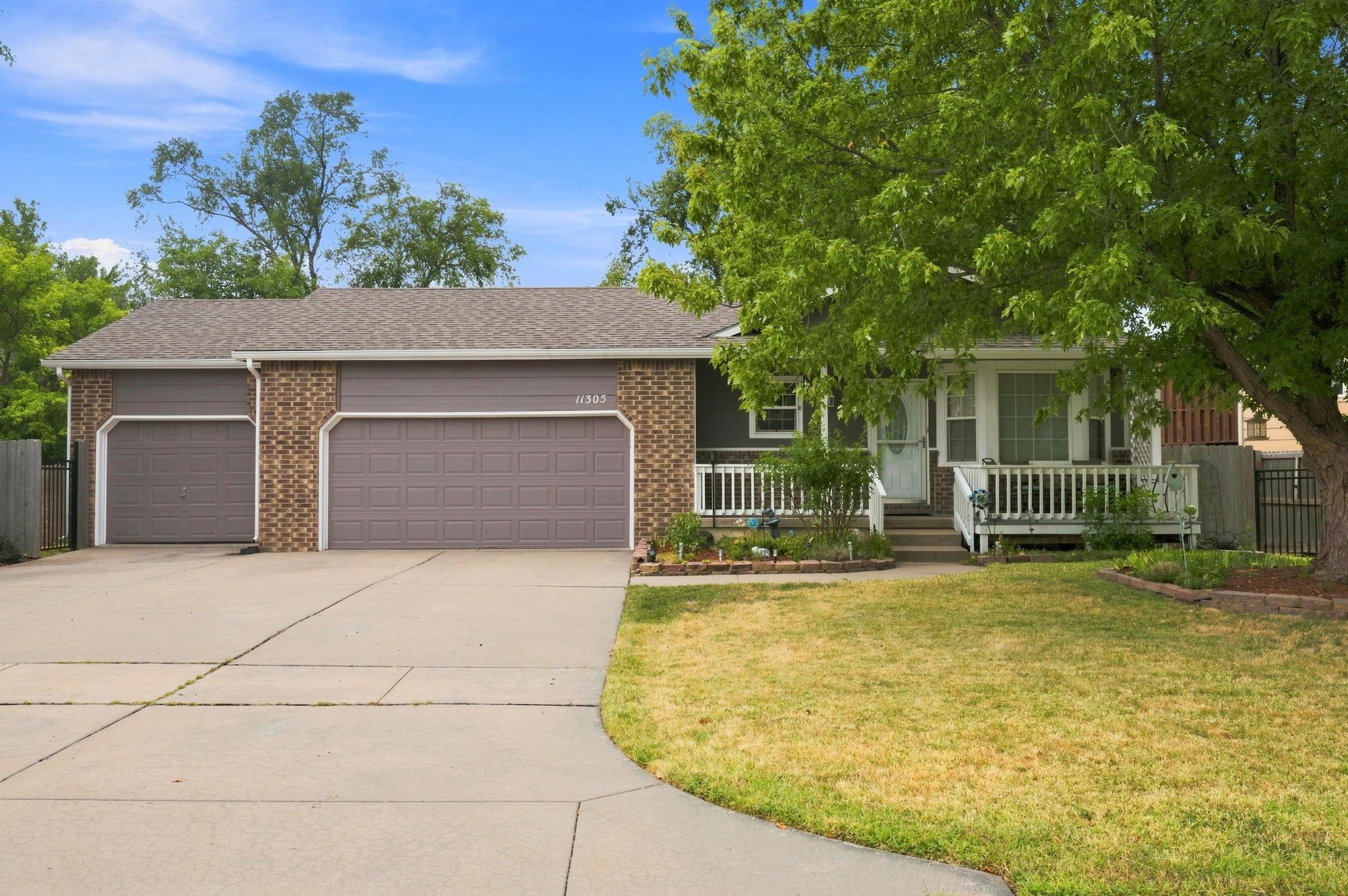 11305 W Lotus Property Photo 7