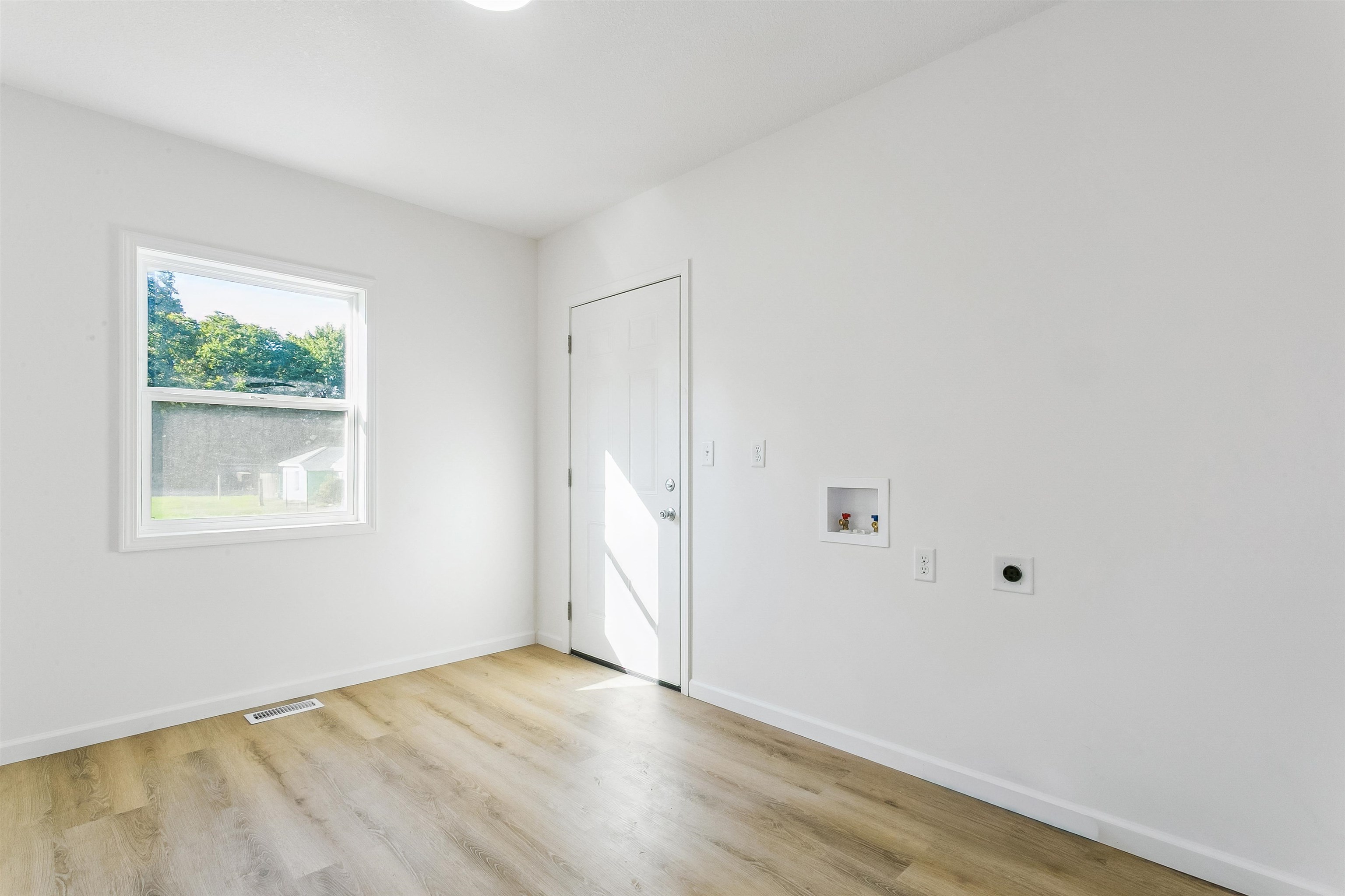 1855 S Madison Property Photo 12