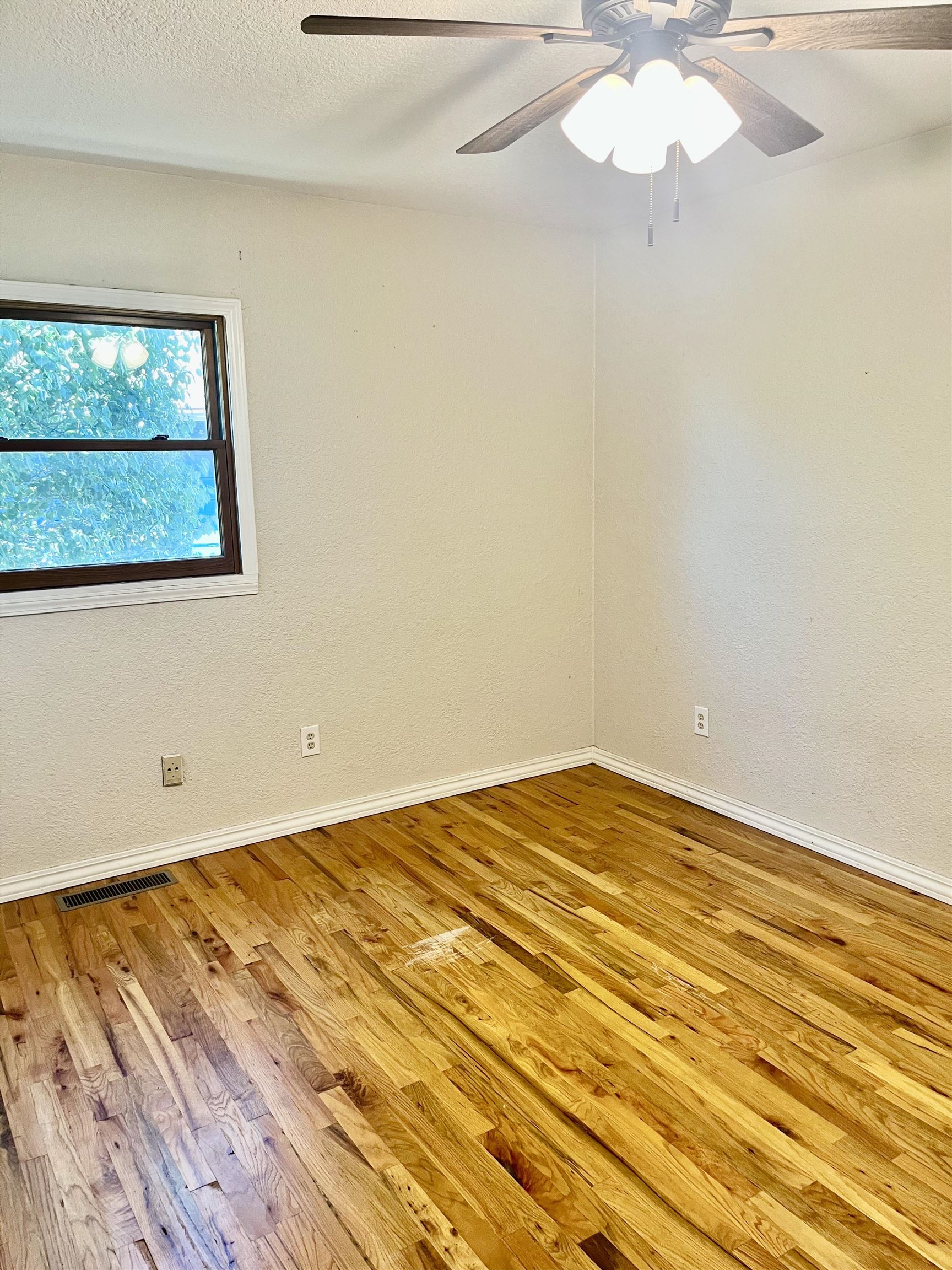 8 Park Rd Property Photo 11