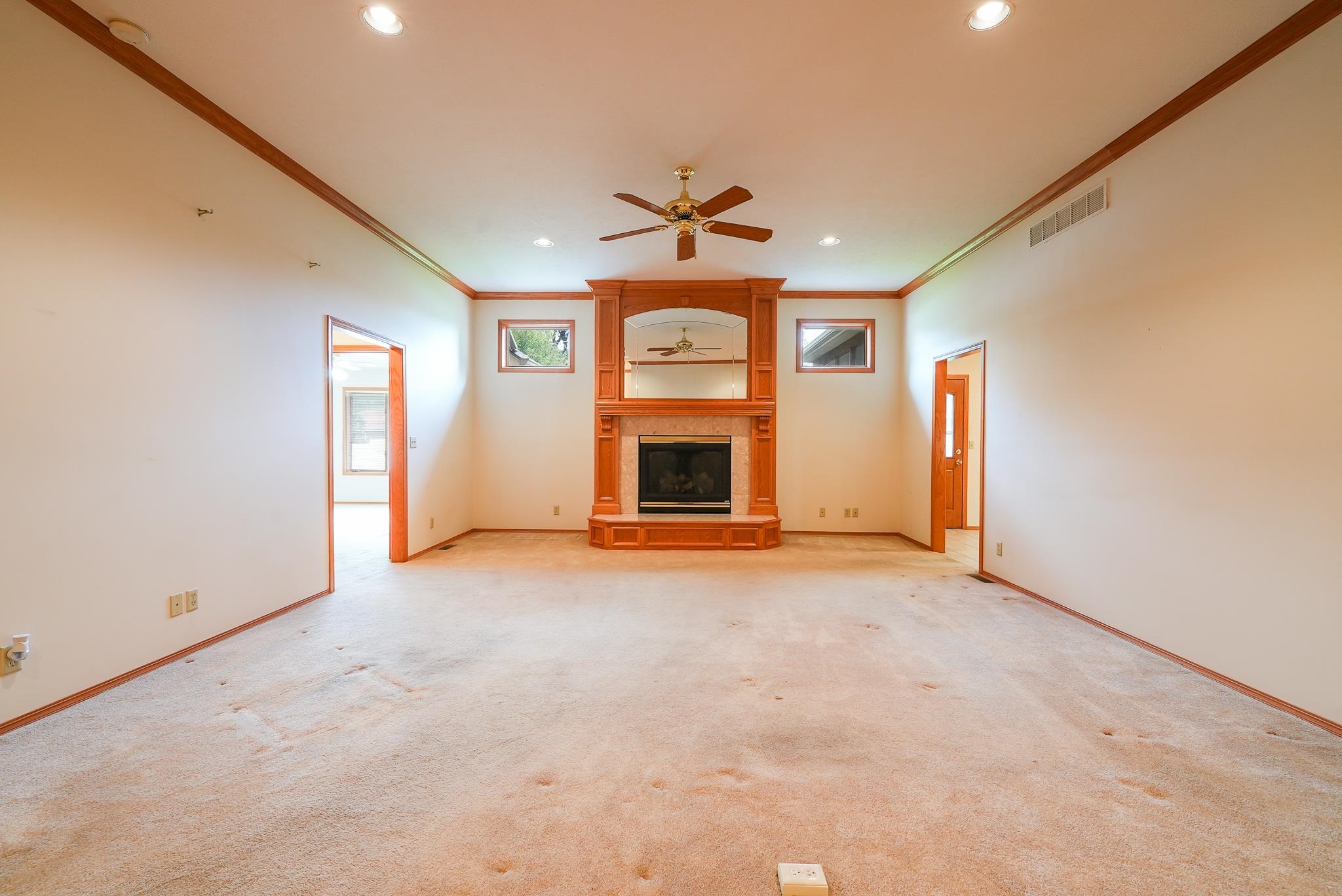1770 N Country Club Rd #9 Property Photo 6