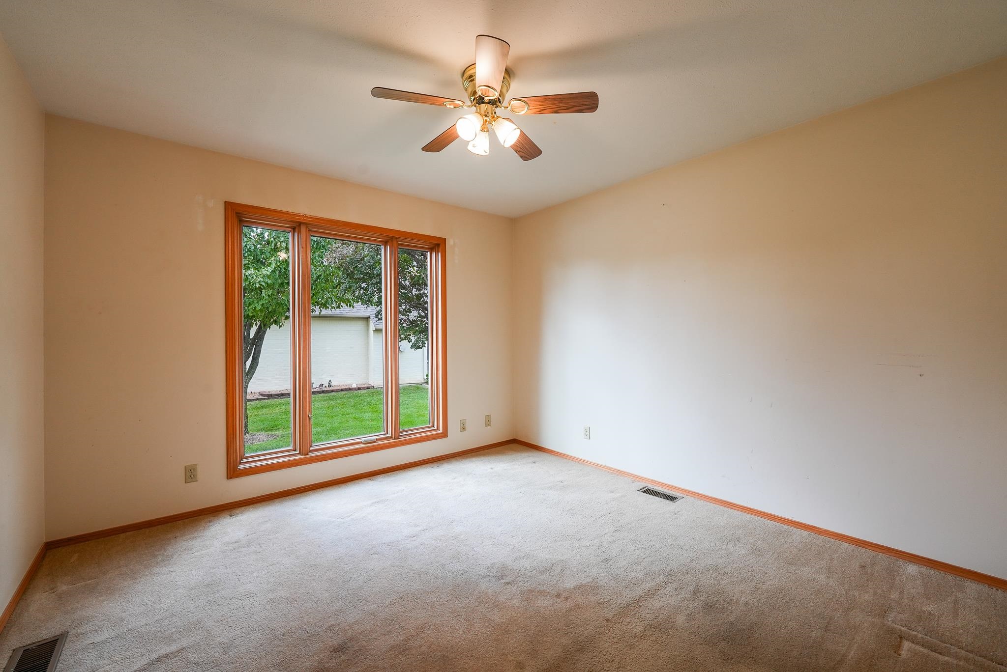 1770 N Country Club Rd #9 Property Photo 14