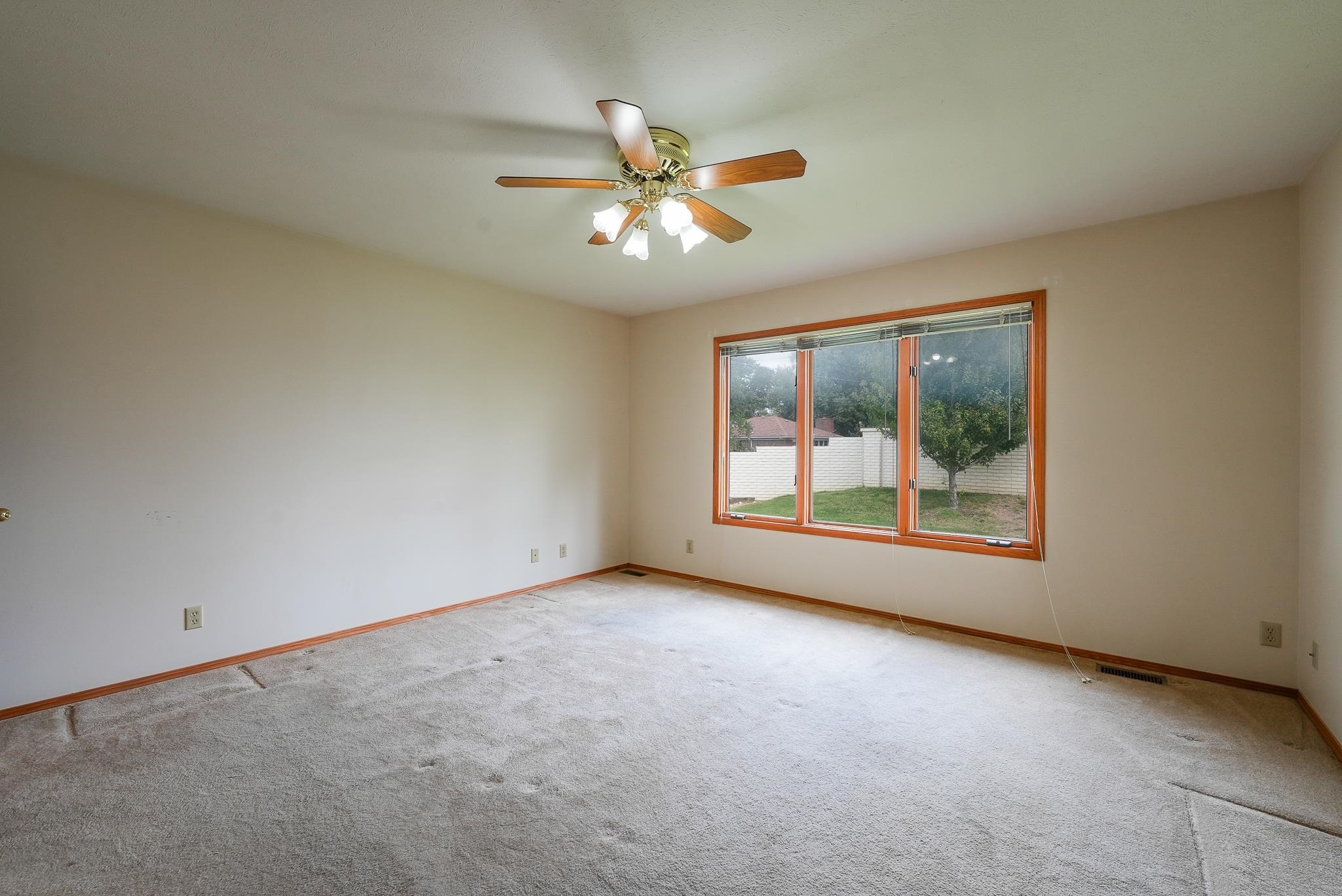 1770 N Country Club Rd #9 Property Photo 17
