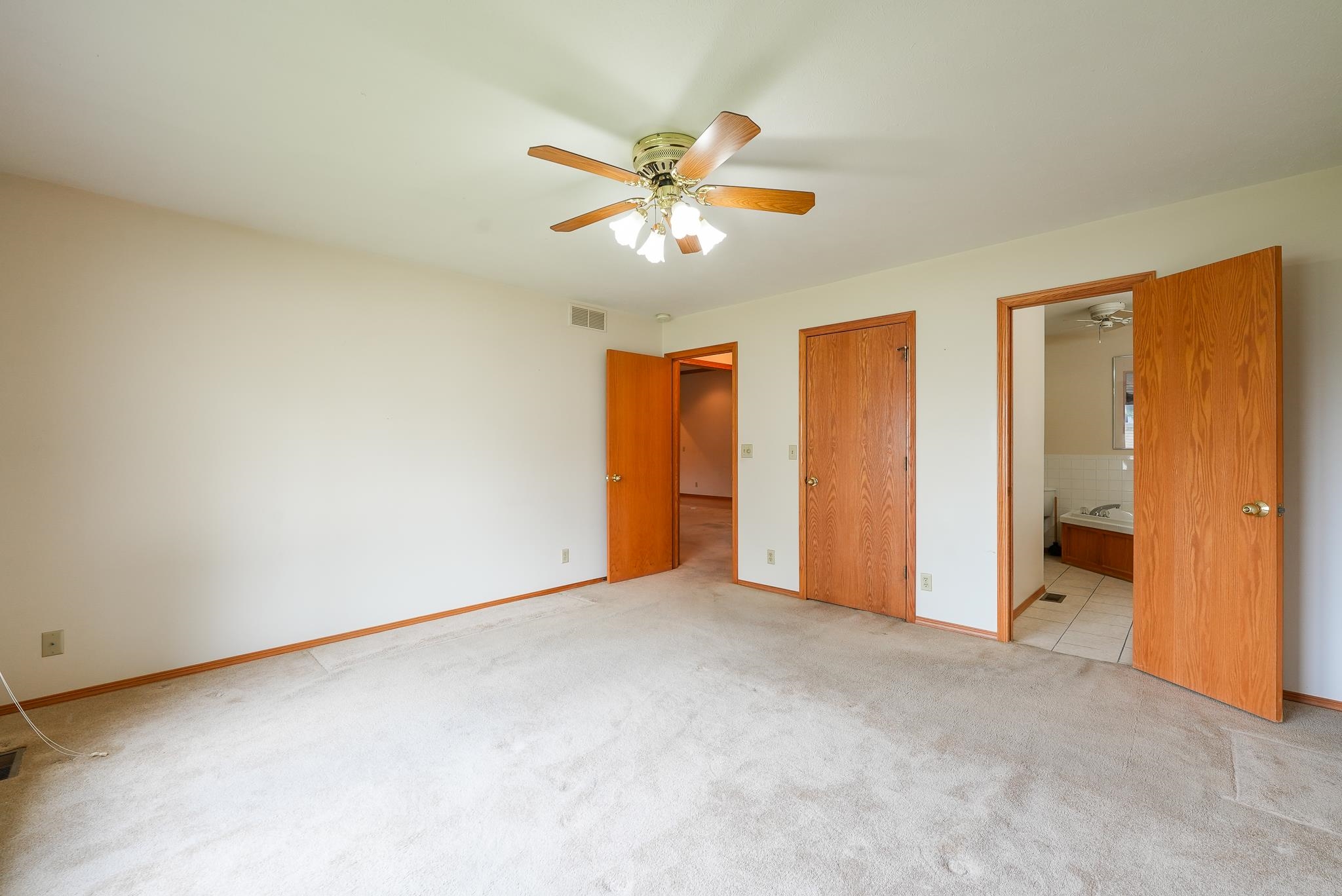 1770 N Country Club Rd #9 Property Photo 18