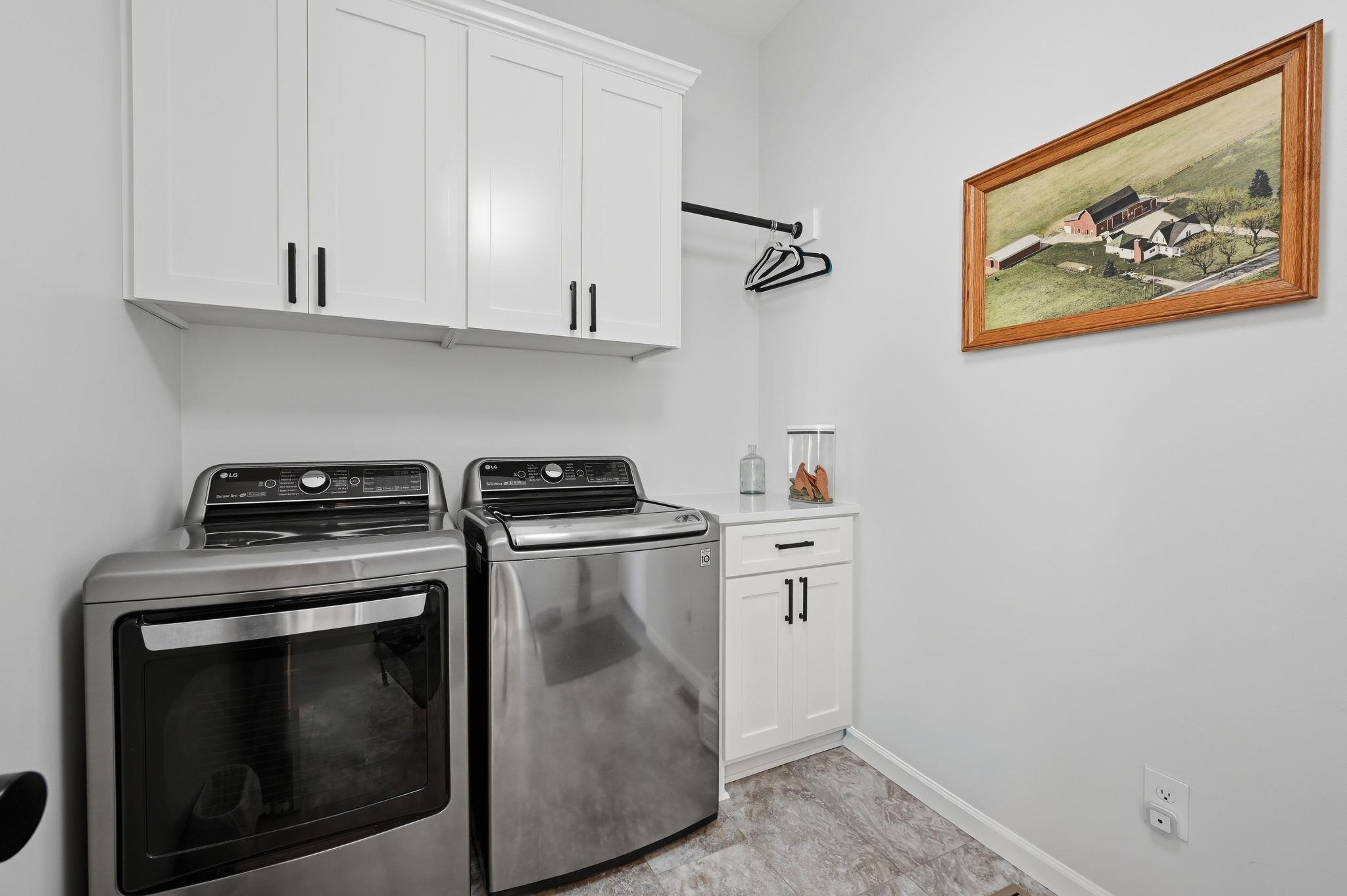 1345 Glenview Dr Property Photo 15