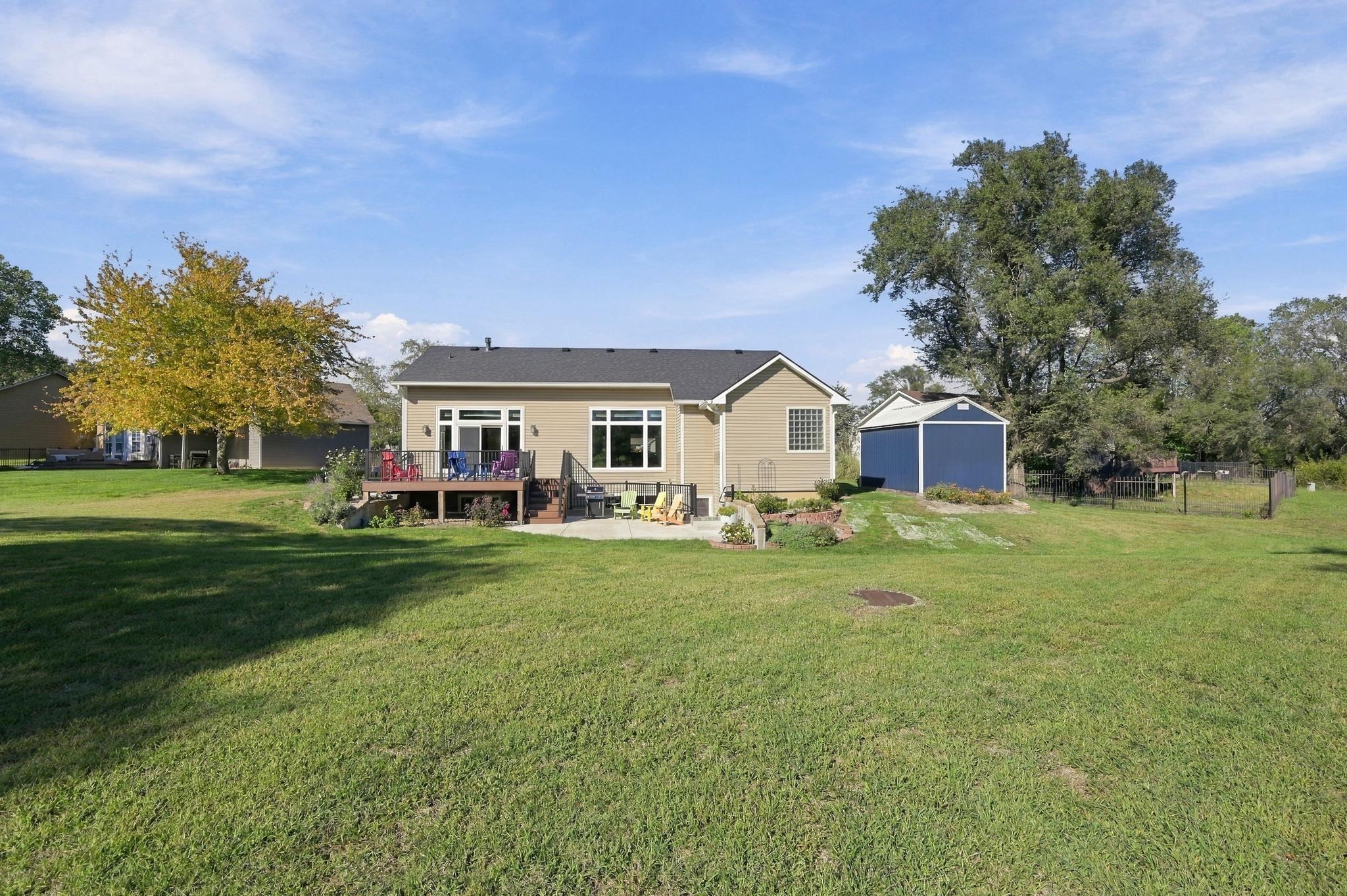 1345 Glenview Dr Property Photo 34